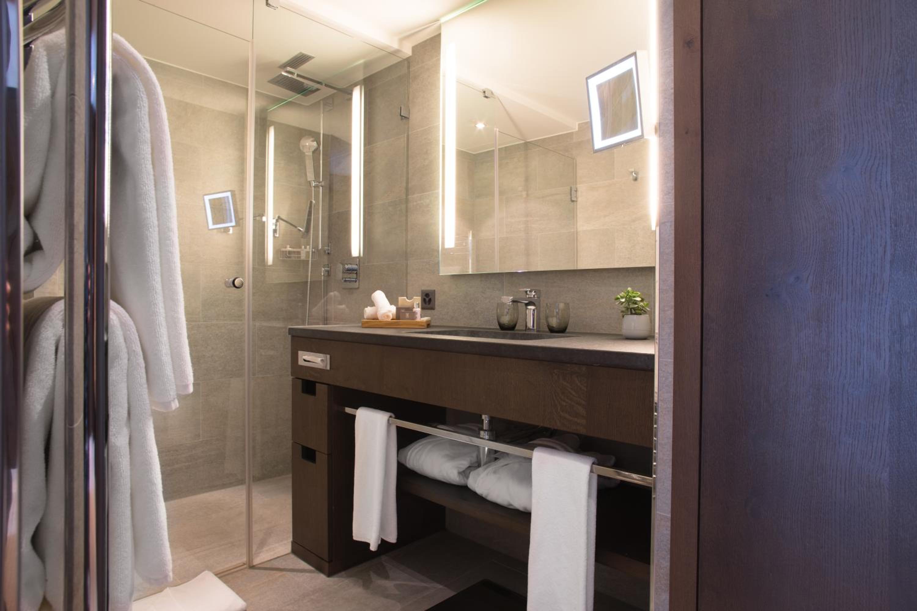 Suite with forest view - Photo 3
