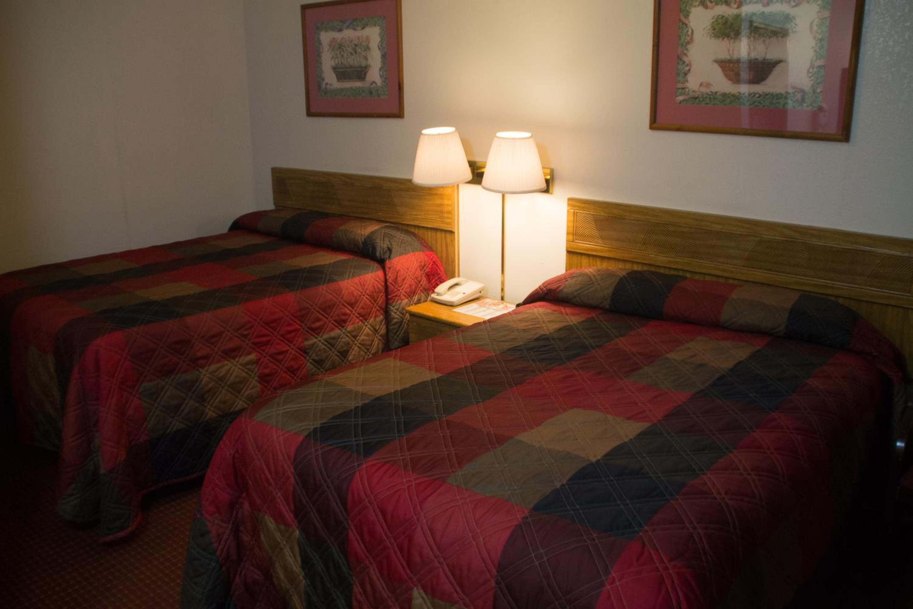 Double Room with Two Double Beds - Smoking
