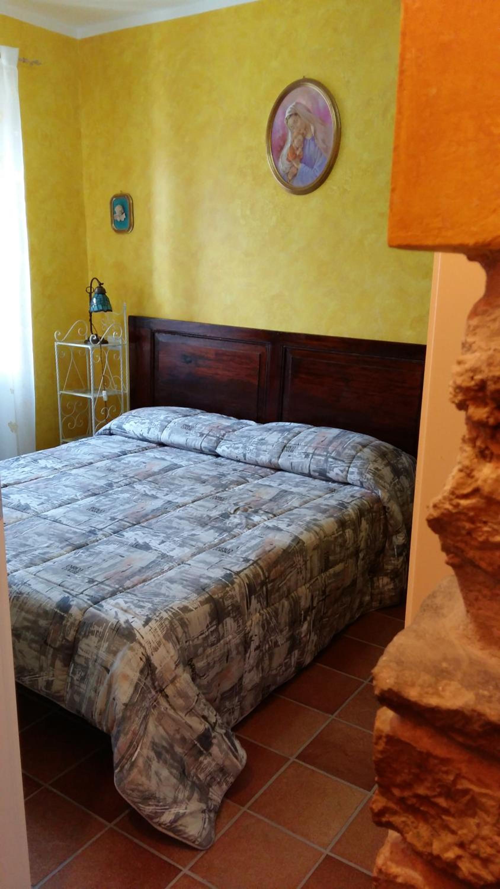 Double or Twin Room with Private Bathroom - Photo 2