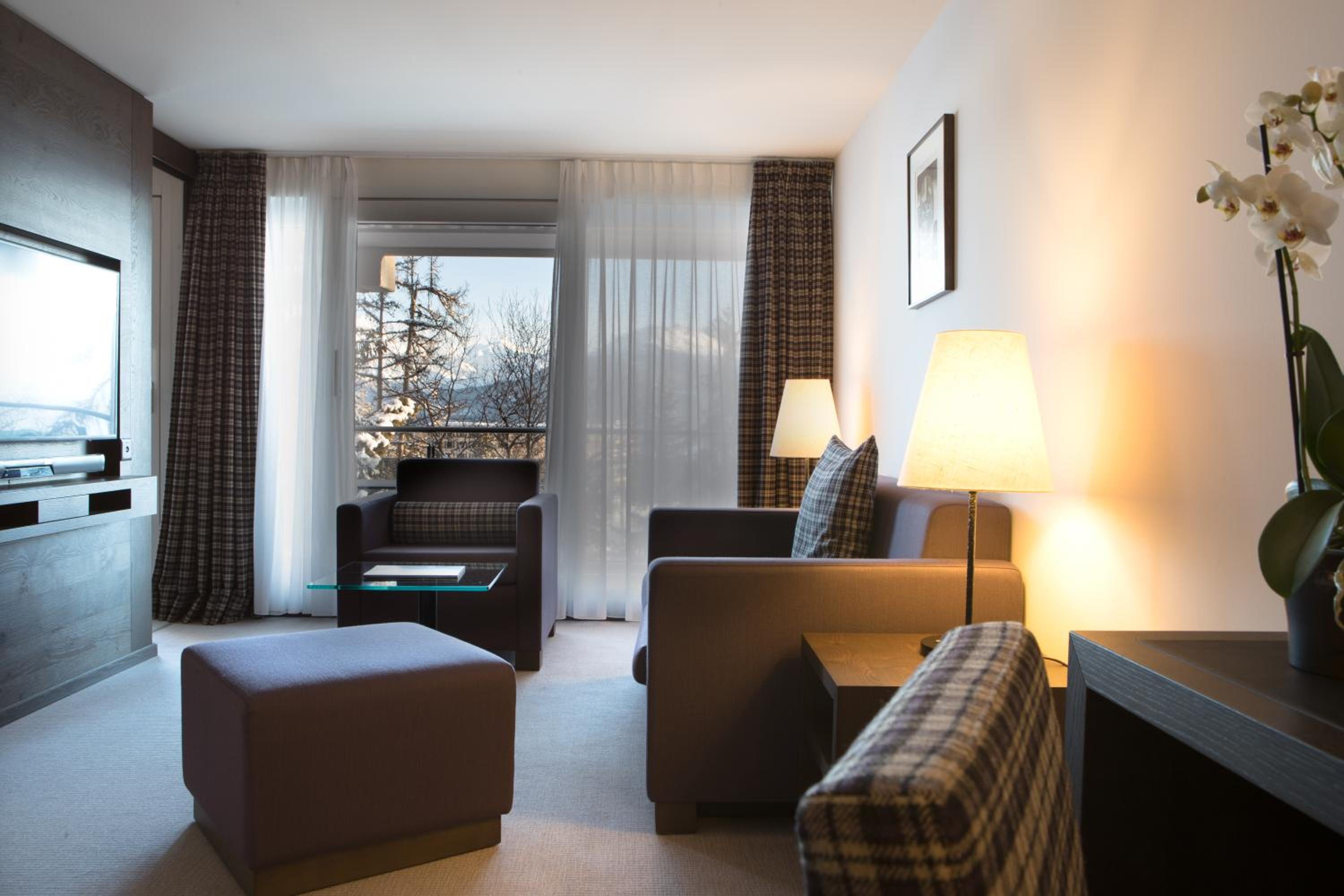 Superior Suite with Mountain View photo 2