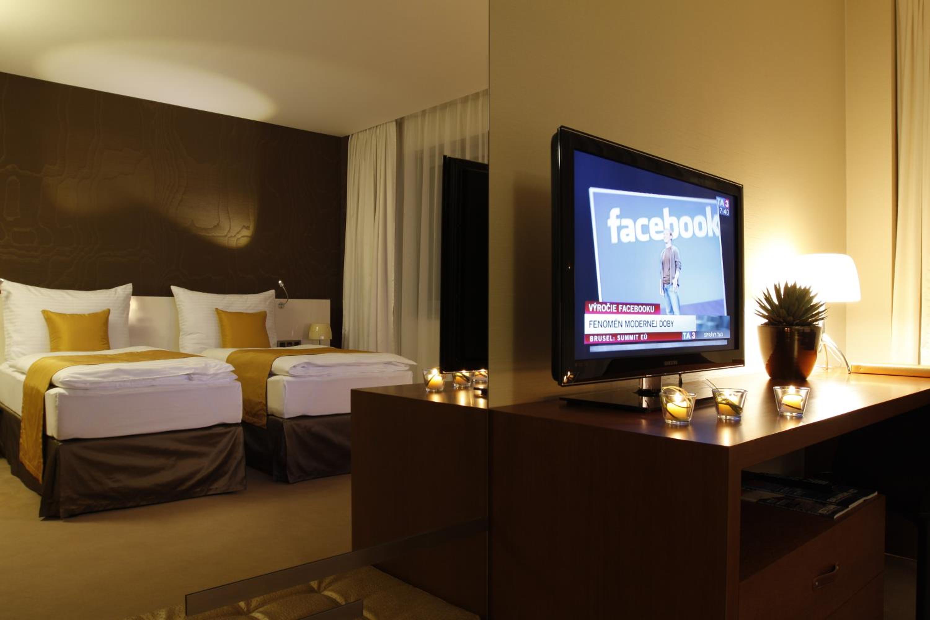 Twin Room - Photo 9