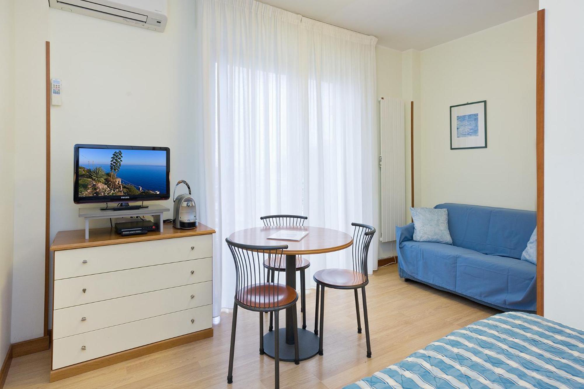 Studio with Sea View photo 3