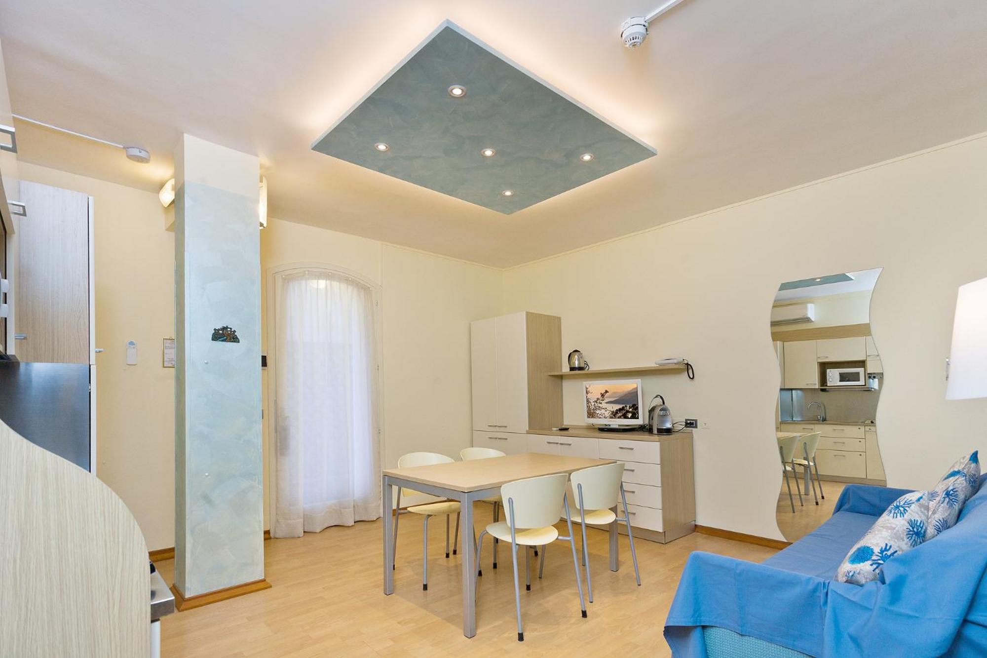 One-Bedroom Apartment - Ground Floor - Photo 1