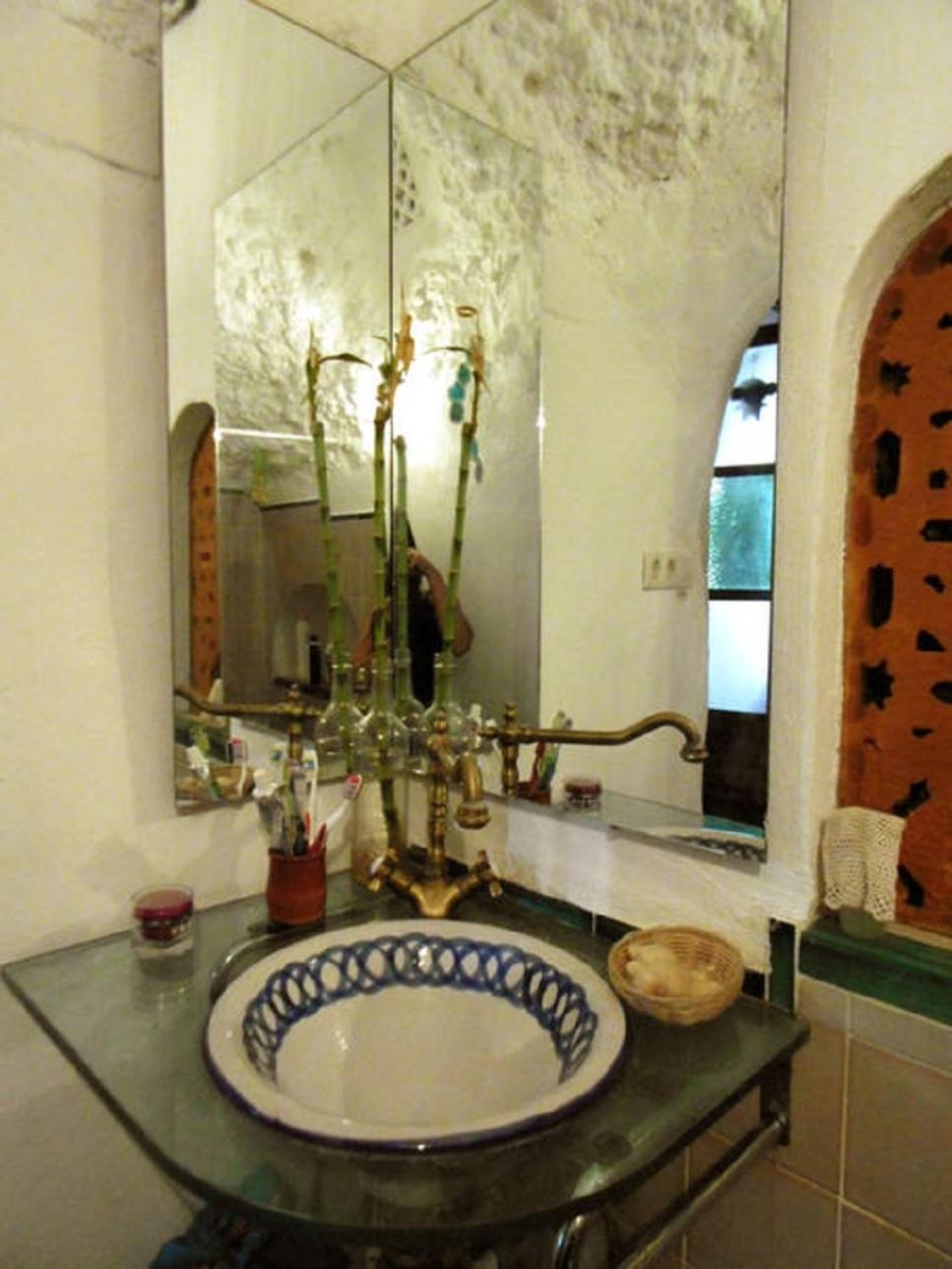 Three-Bedroom Townhouse - Photo 16