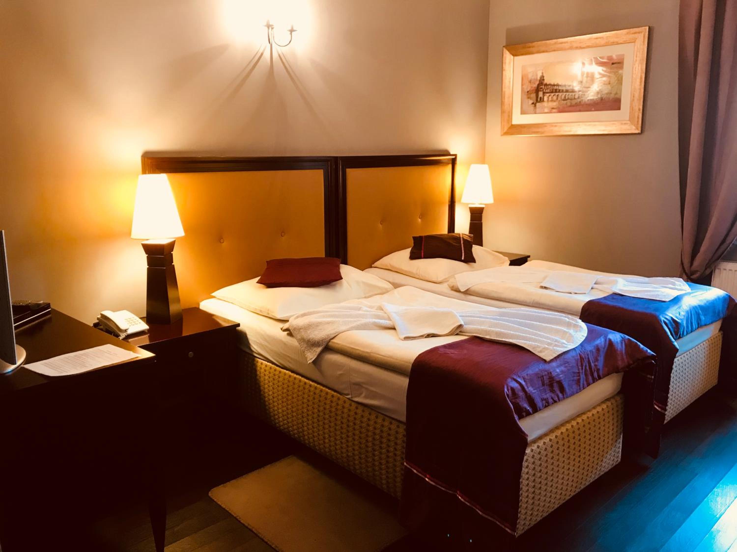 Standard Twin Room - Photo 5