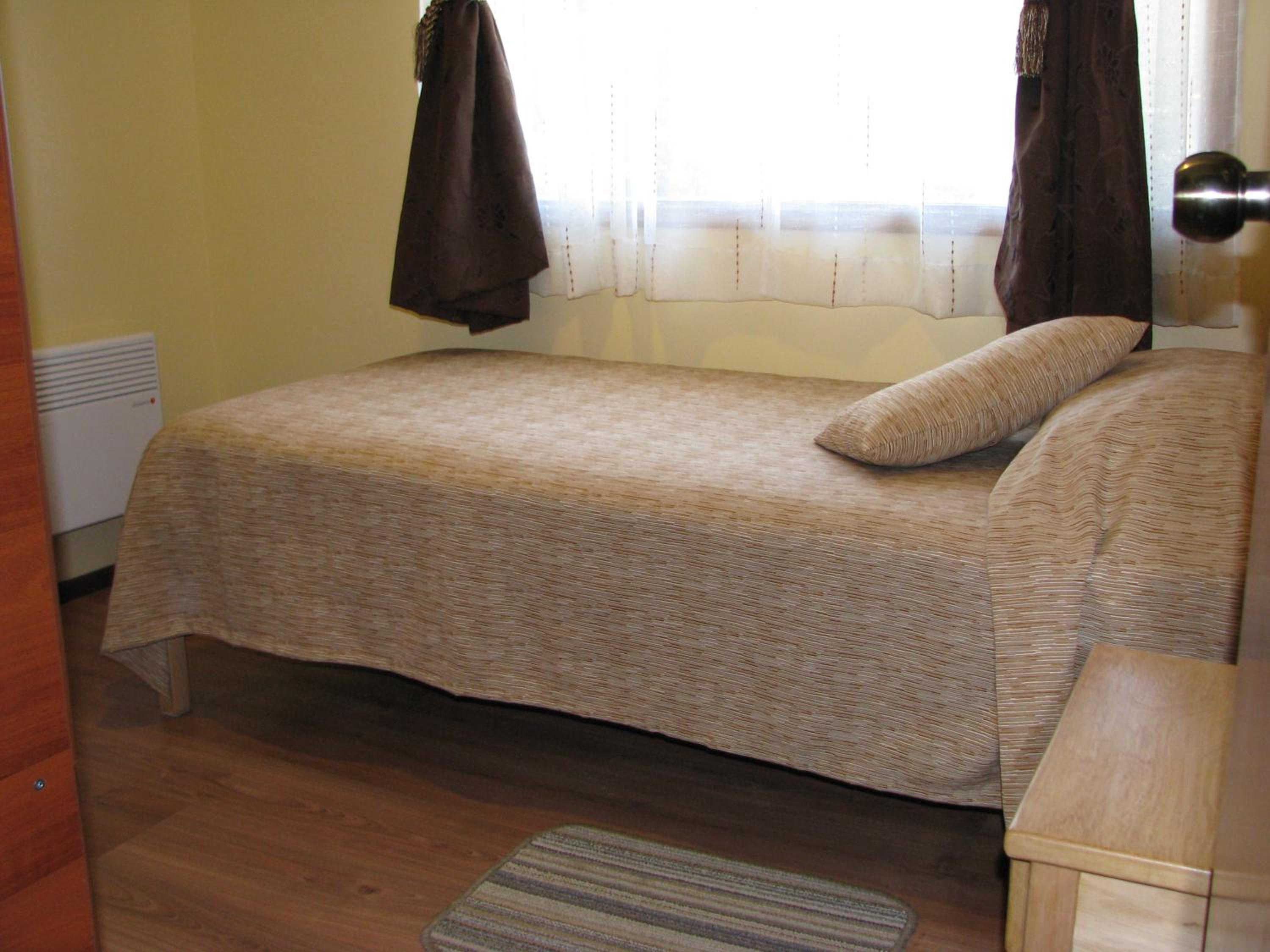 Single Room with Private Bathroom photo 2