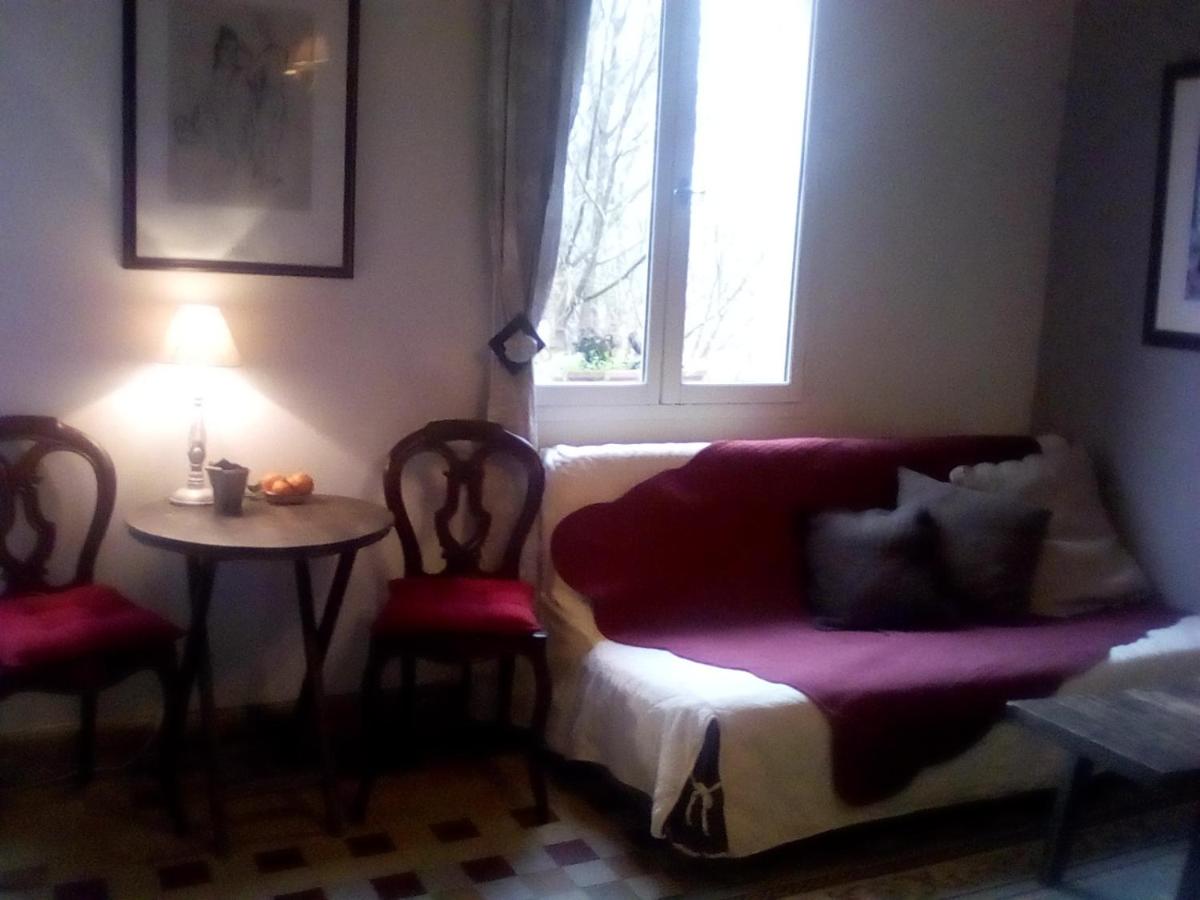 One-Bedroom Suite - Photo 3