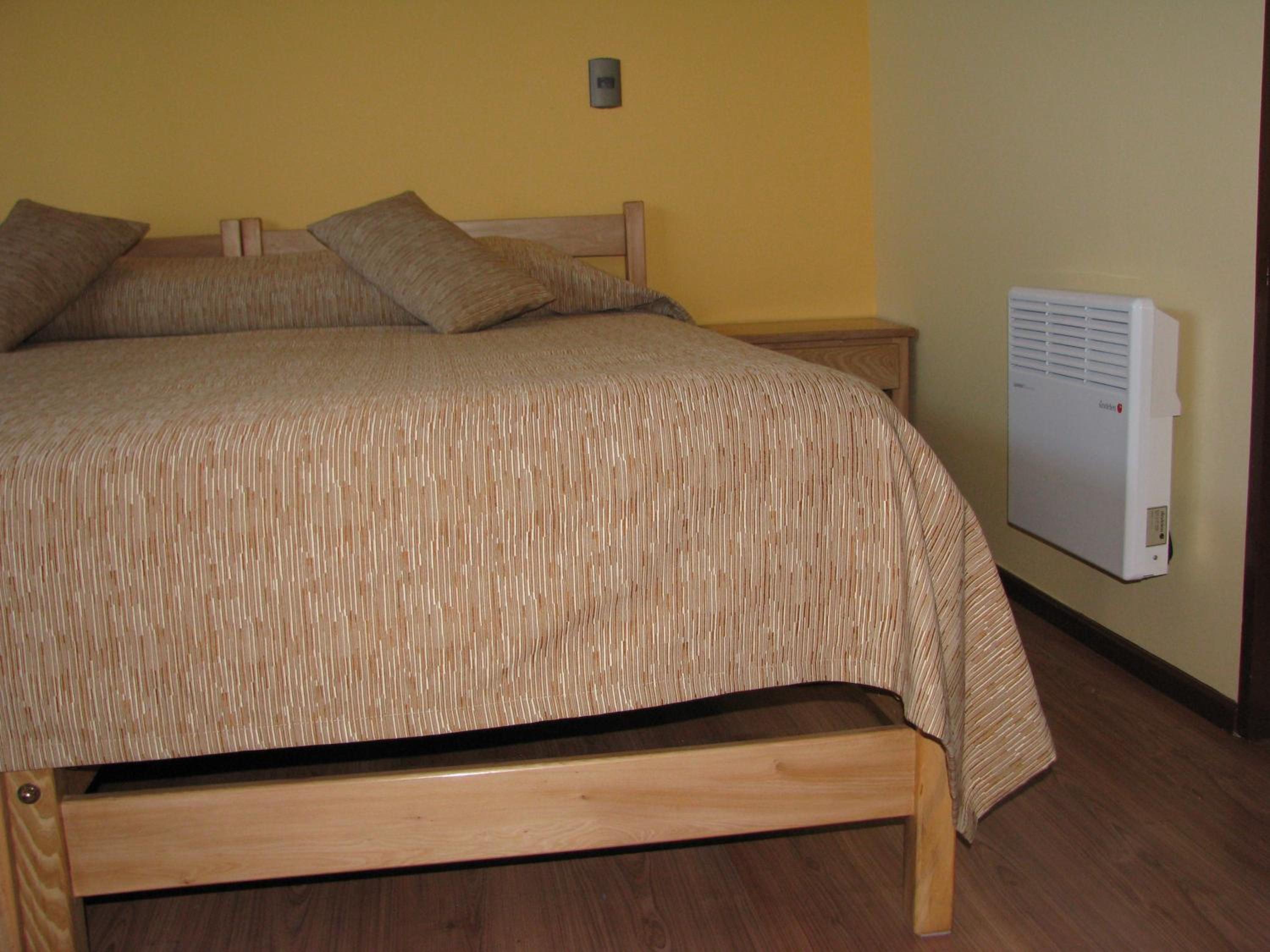 Double or Twin Room with Private Bathroom photo 3