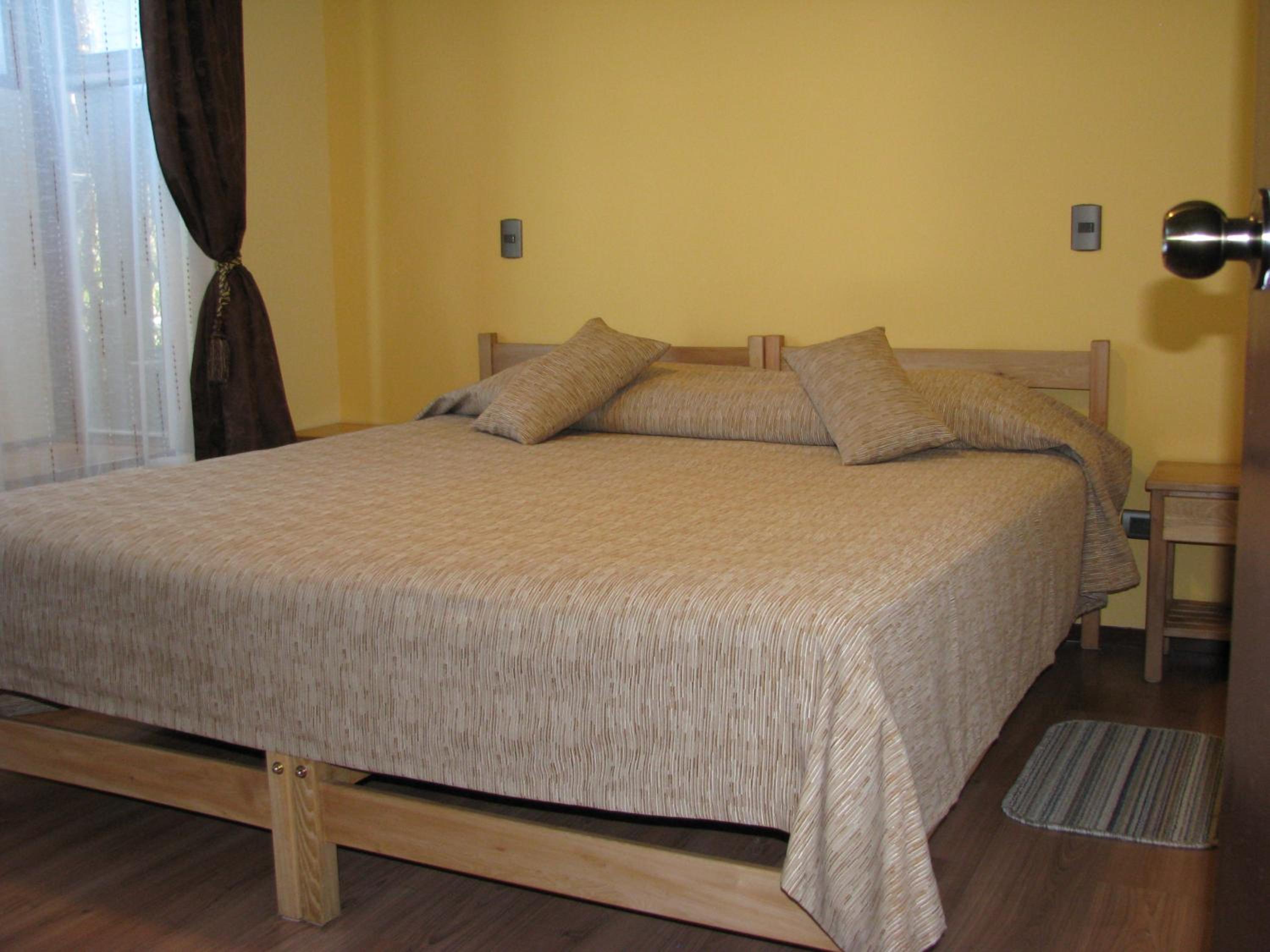 Double or Twin Room with Private Bathroom photo 1