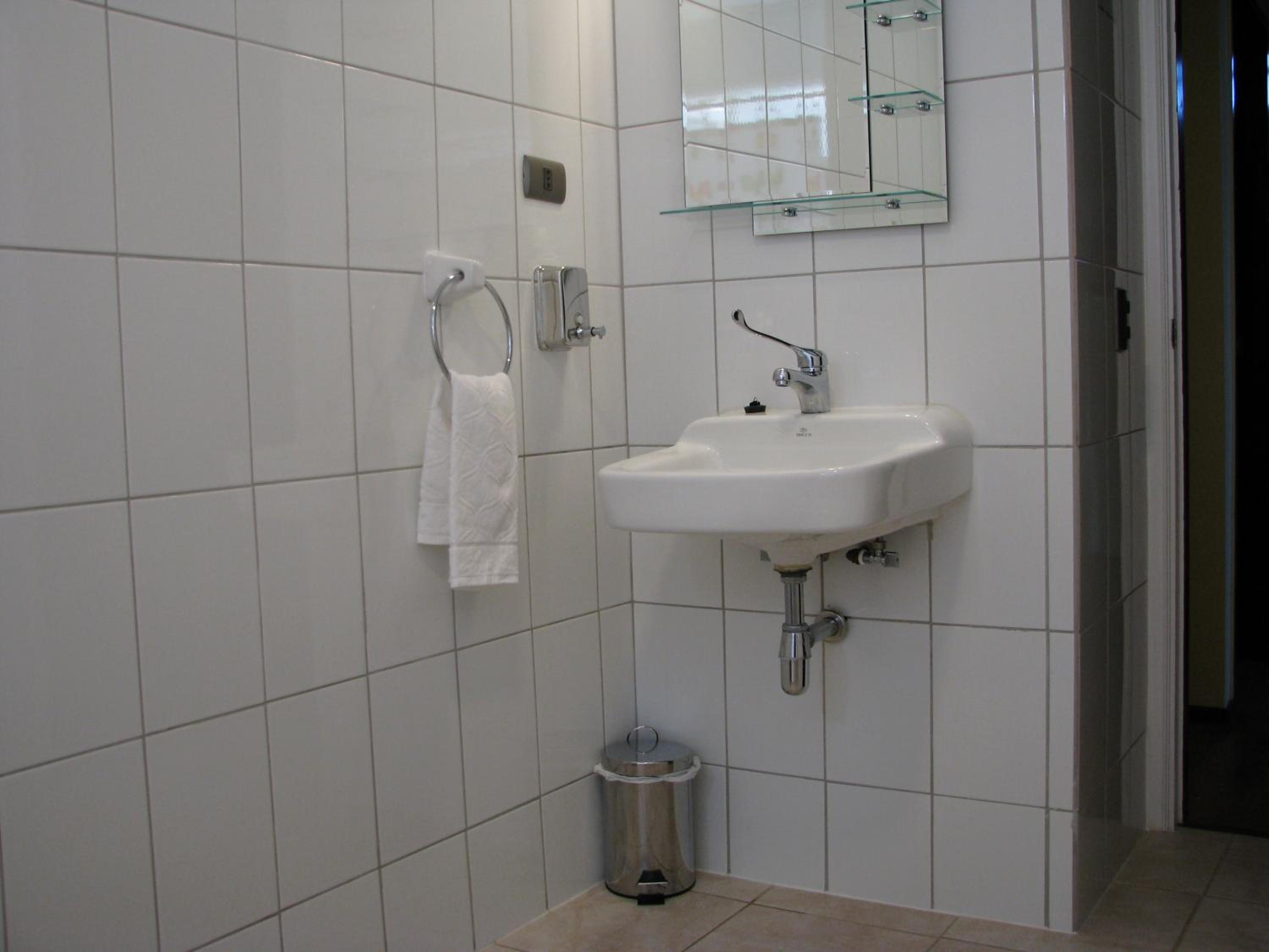 Triple Room with Shared Bathroom photo 3
