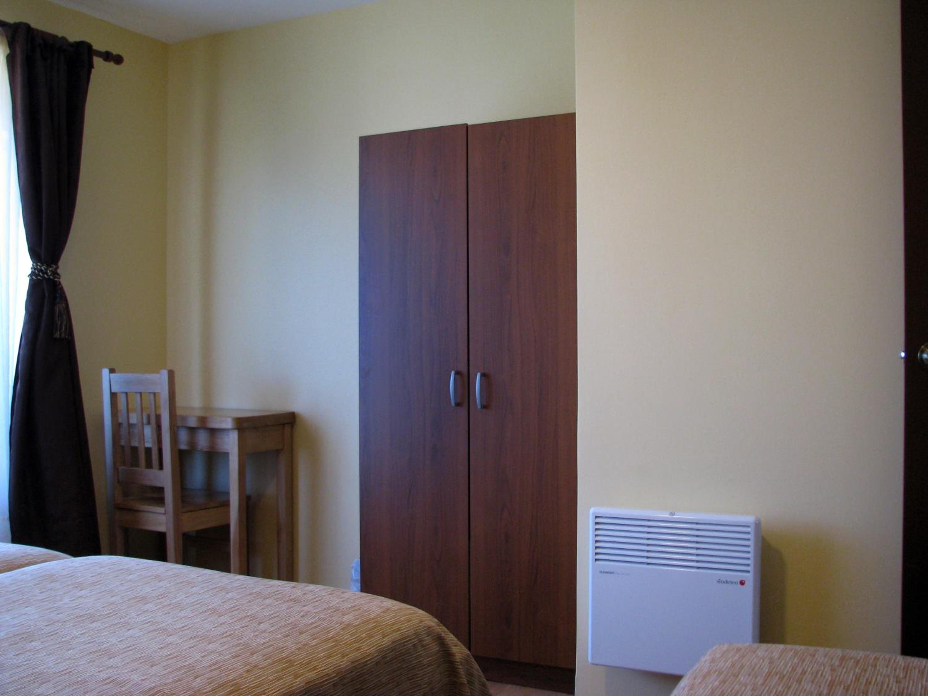 Triple Room with Shared Bathroom photo 3