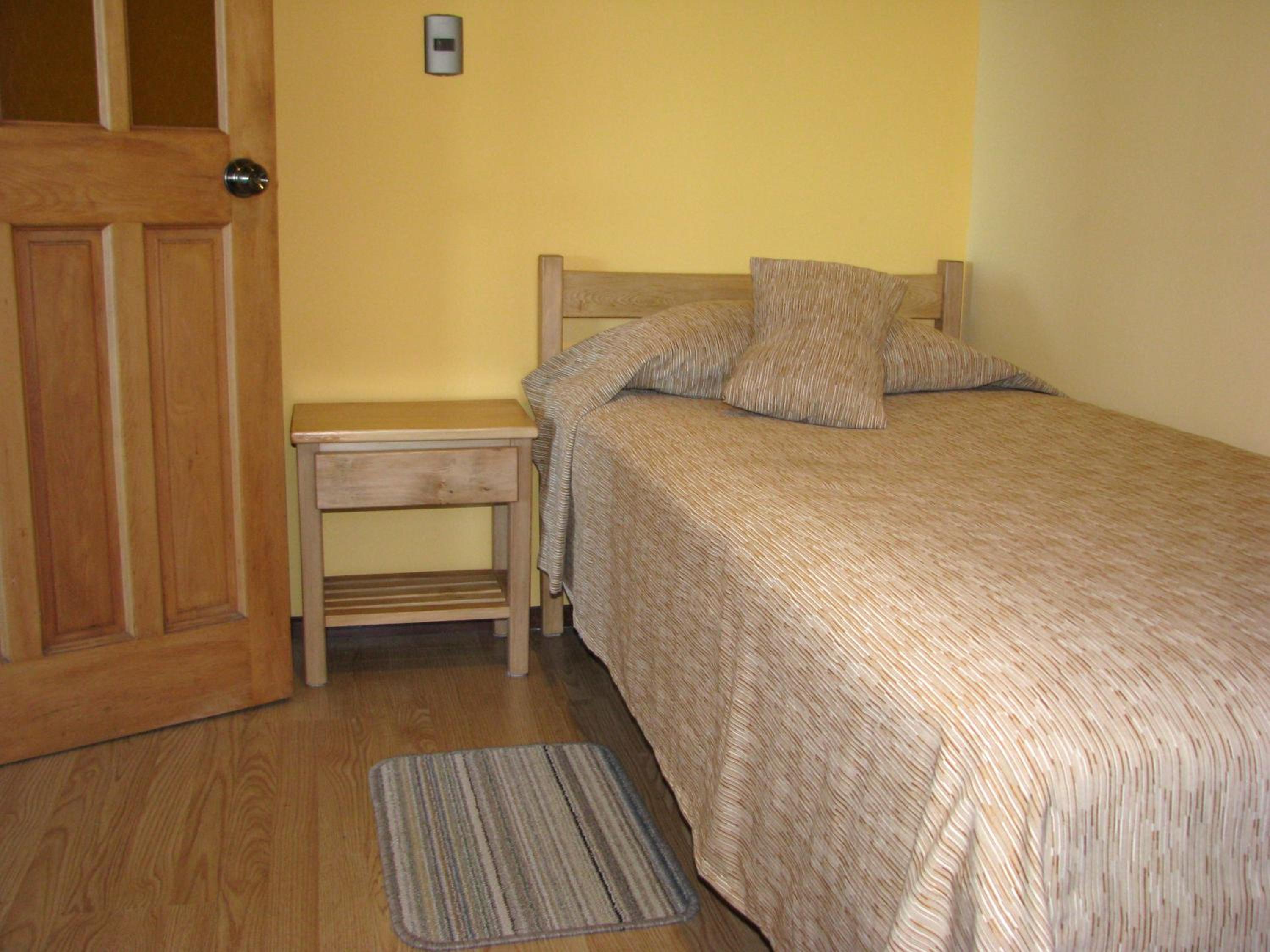 Single Room with Shared Bathroom photo 1