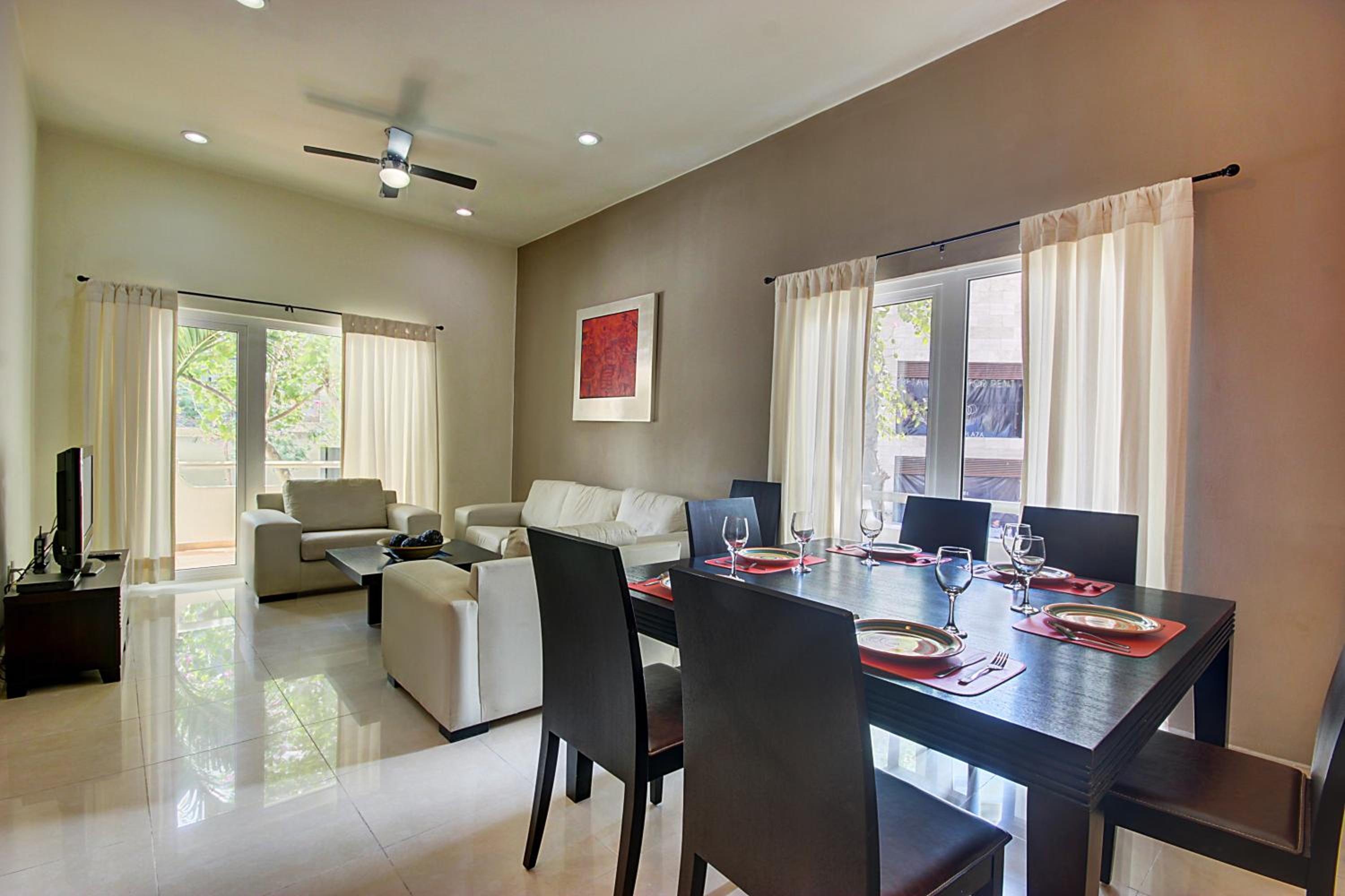 Palmar 2 bedroom street view - Photo 4