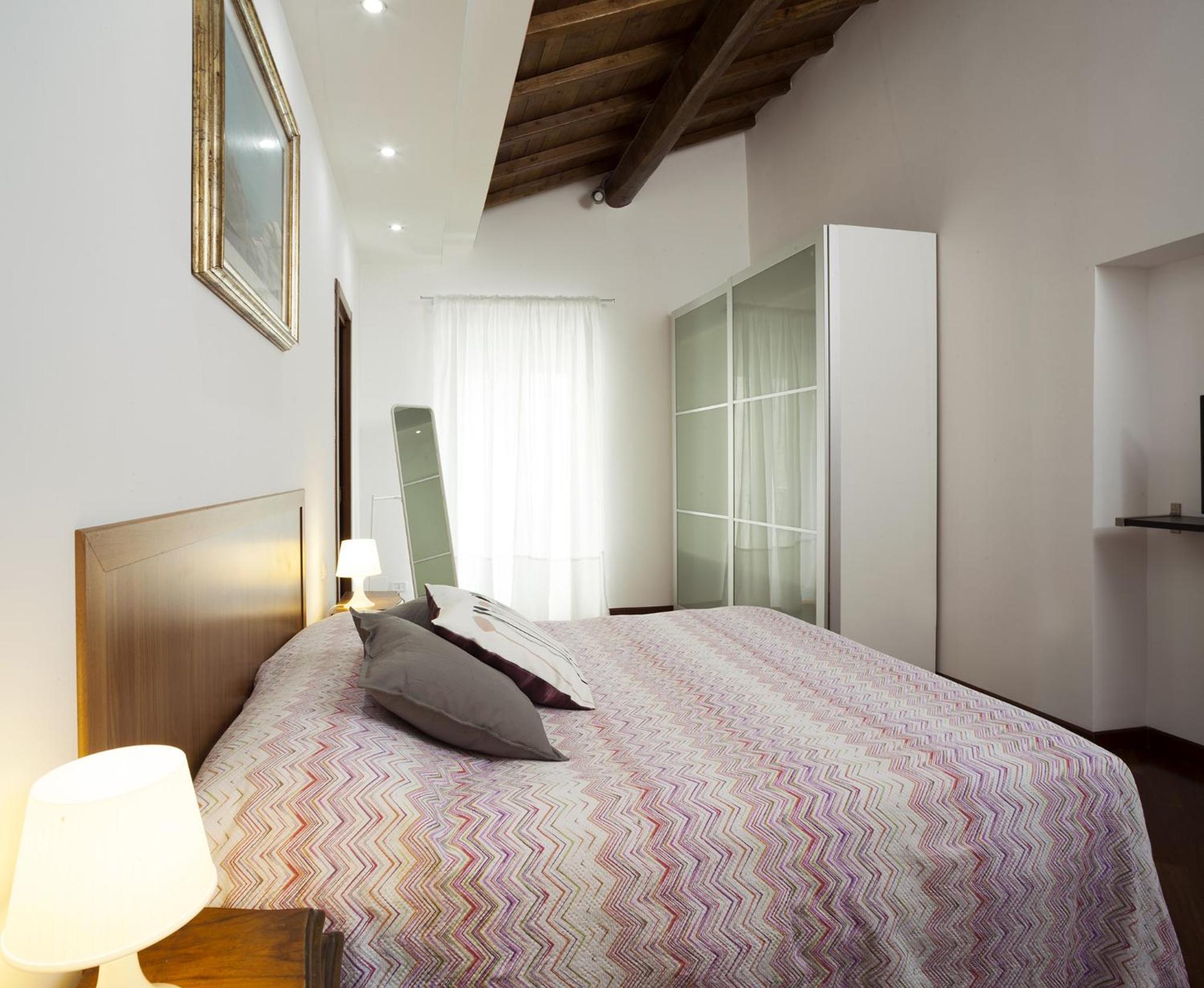 Double Room with Spa Bath photo 3