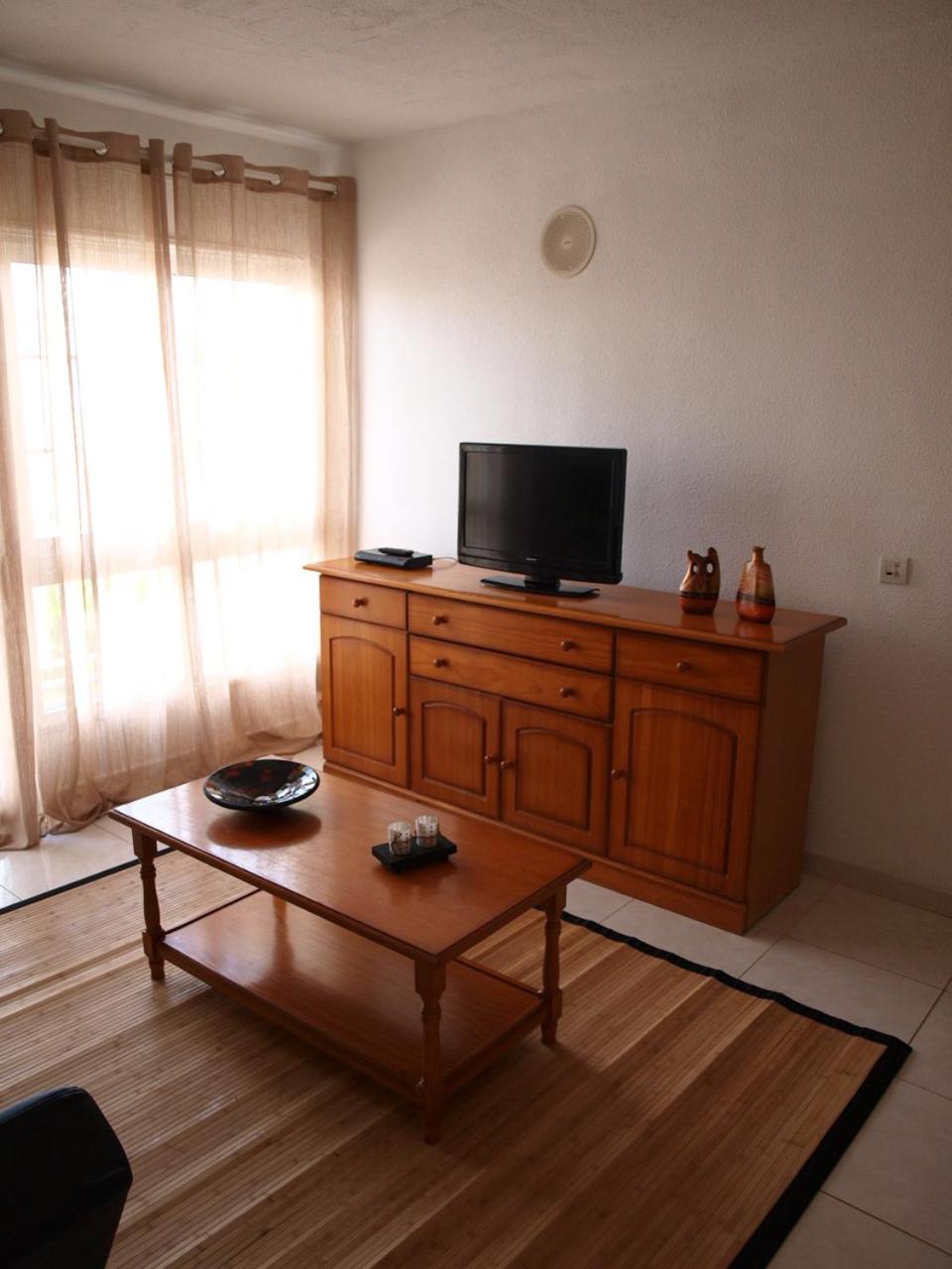 Apartamento de una habitación con balcón