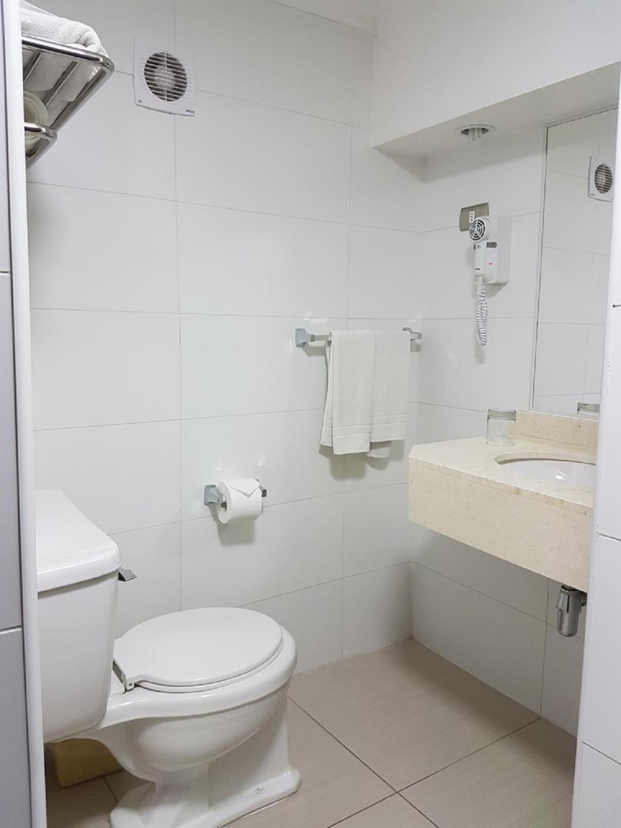 Standard Twin Room photo 3