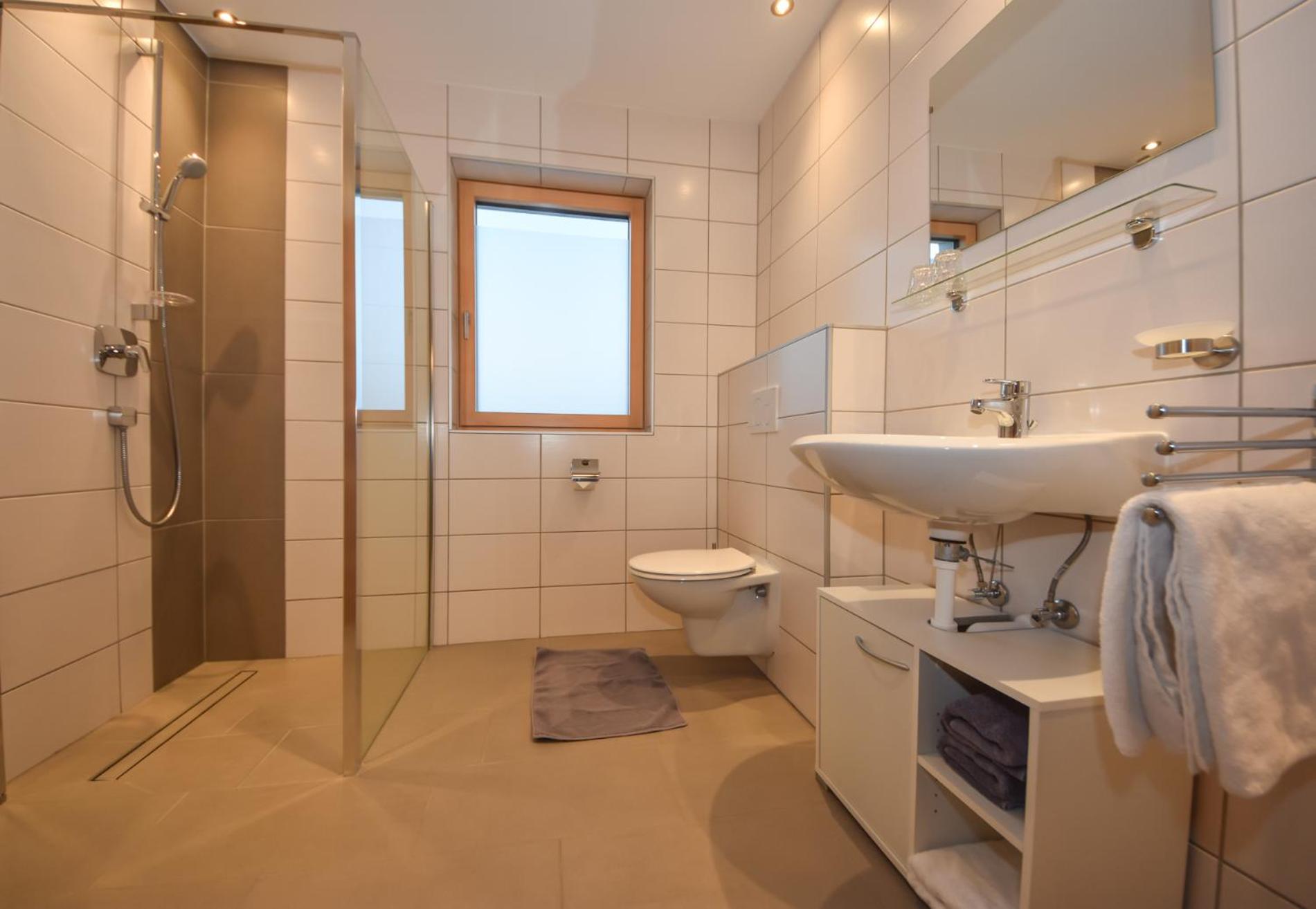 Two-Bedroom Apartment with Terrace photo 2