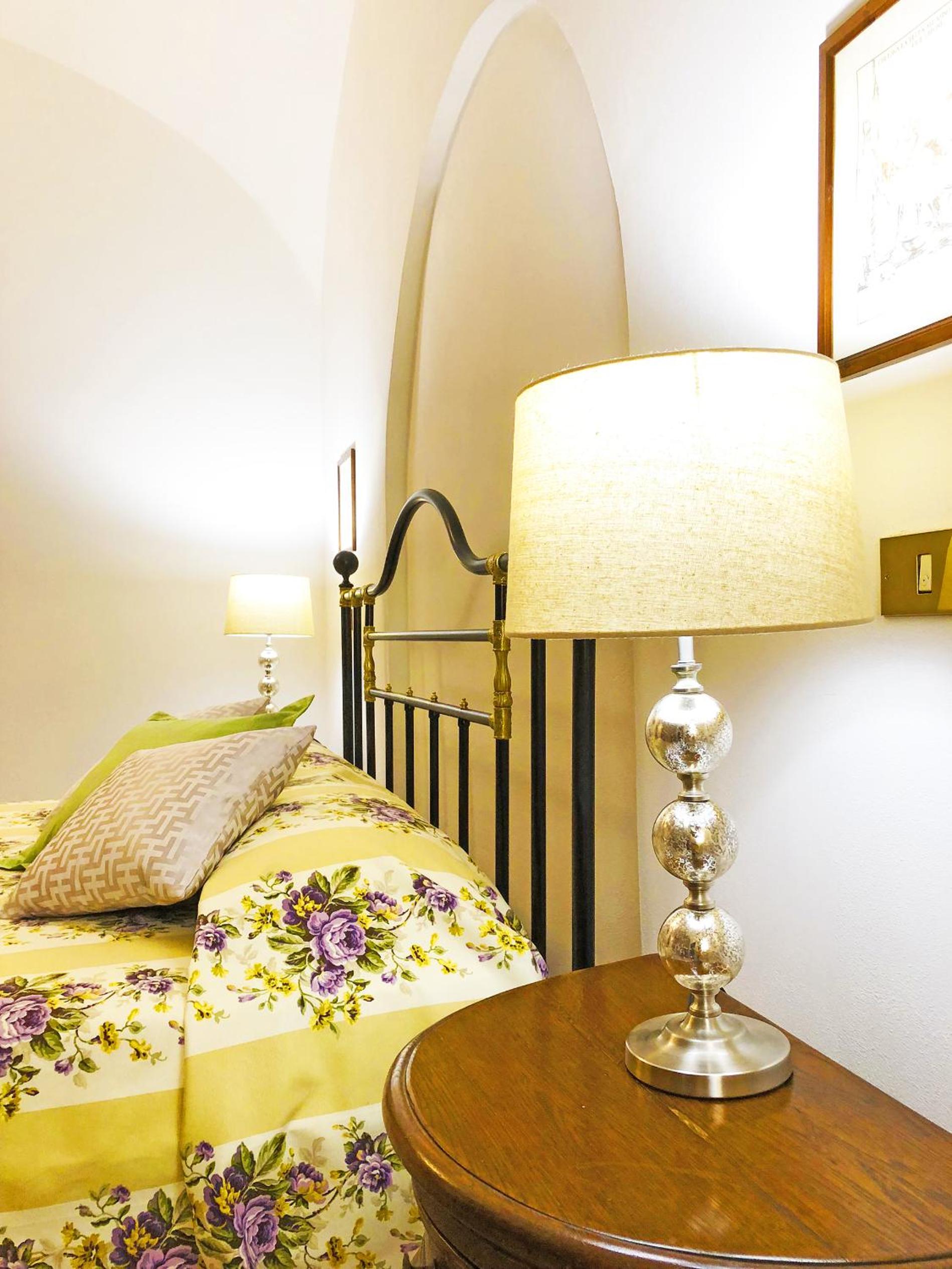 Standard Queen Room - Photo 7