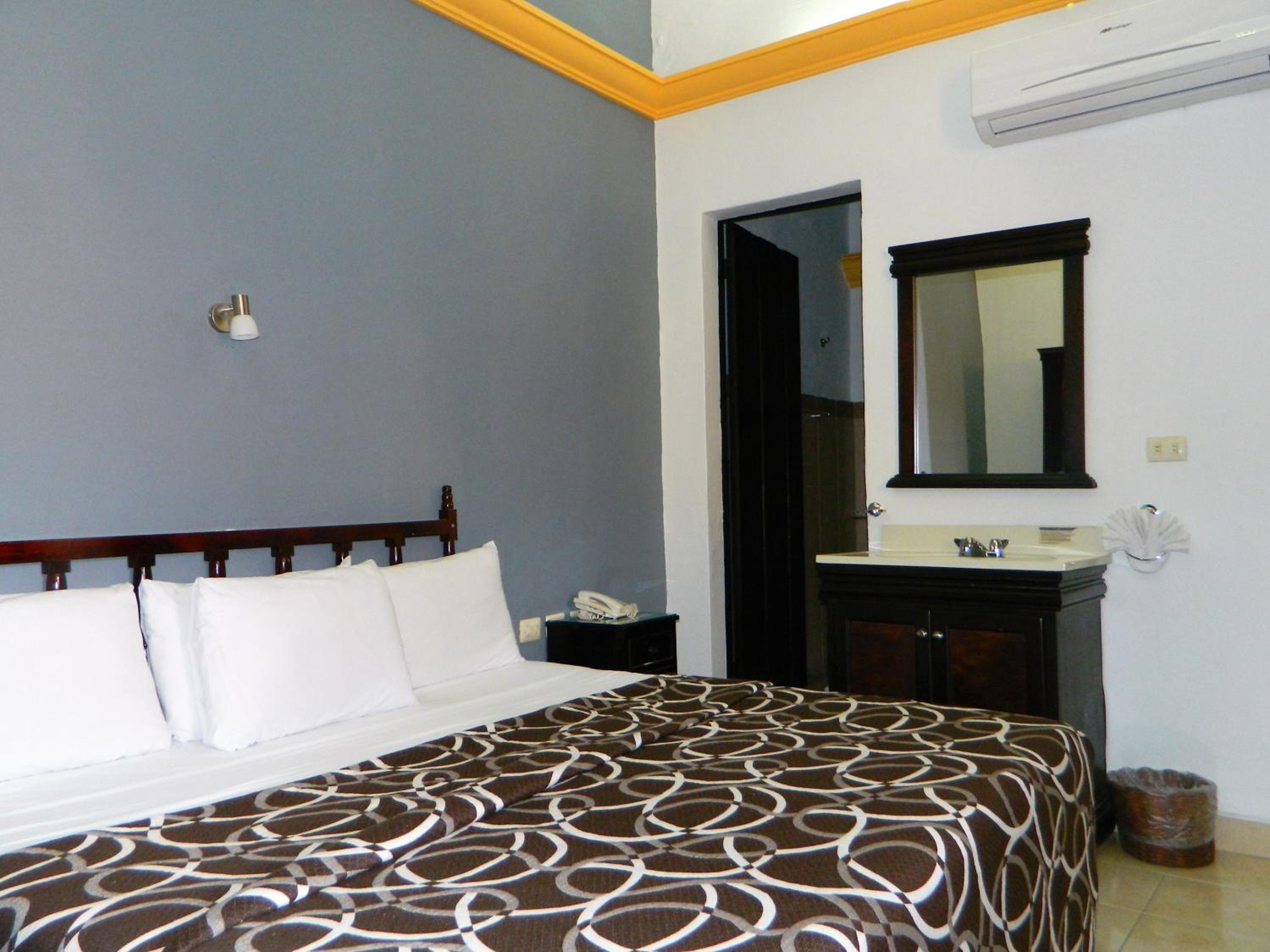 Standard Double Room photo 3