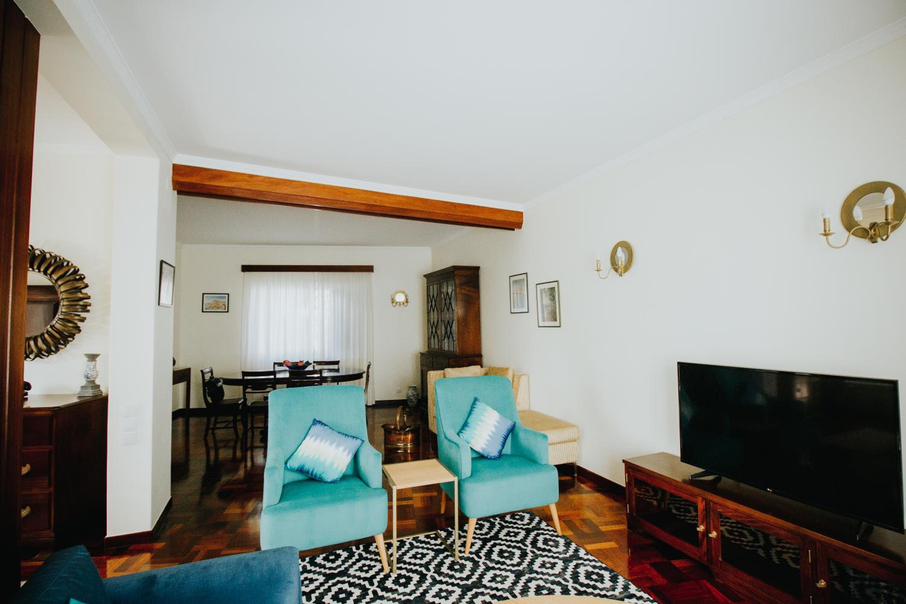 Three-Bedroom House photo 2