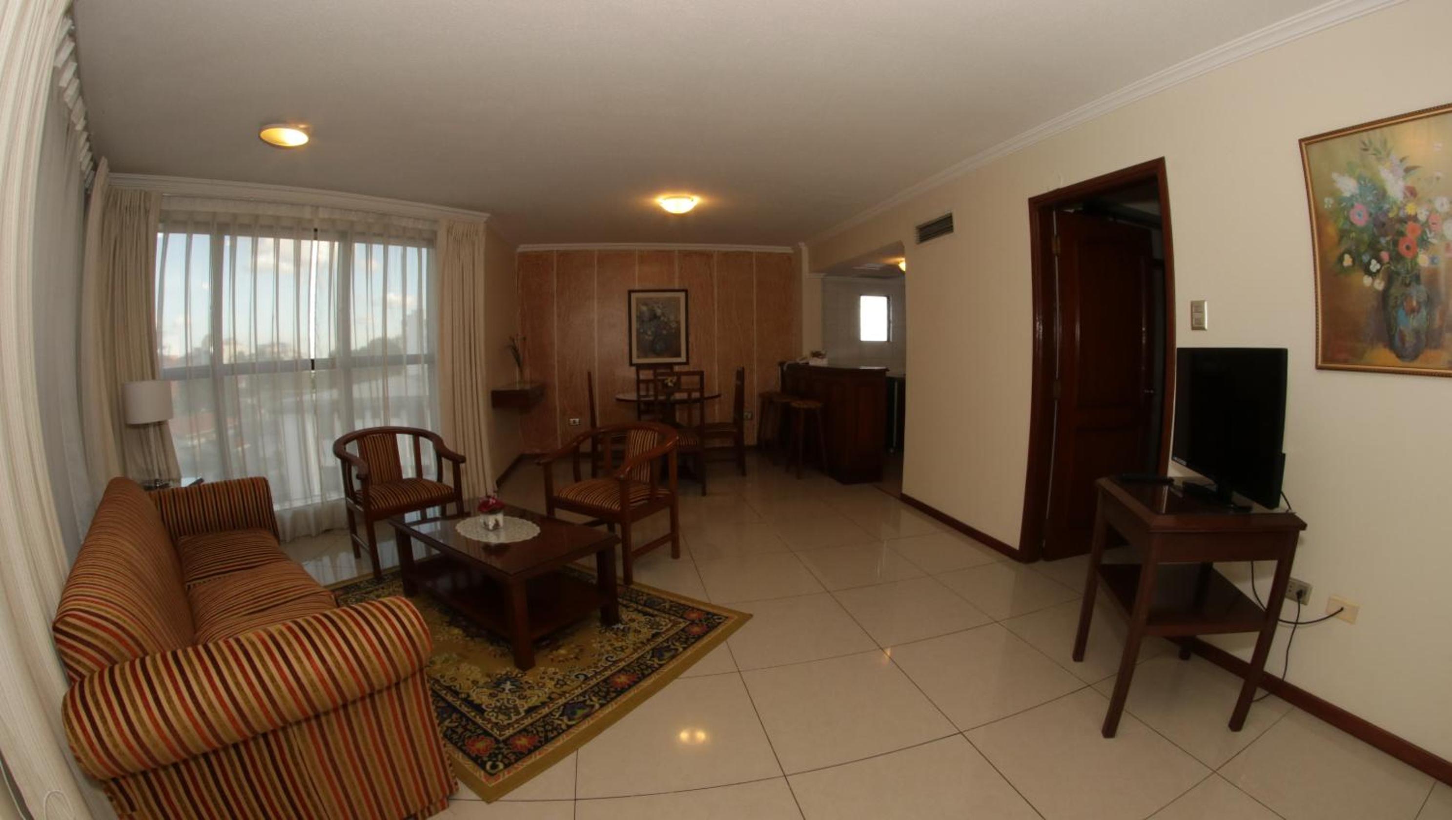 One-Bedroom Suite photo 3