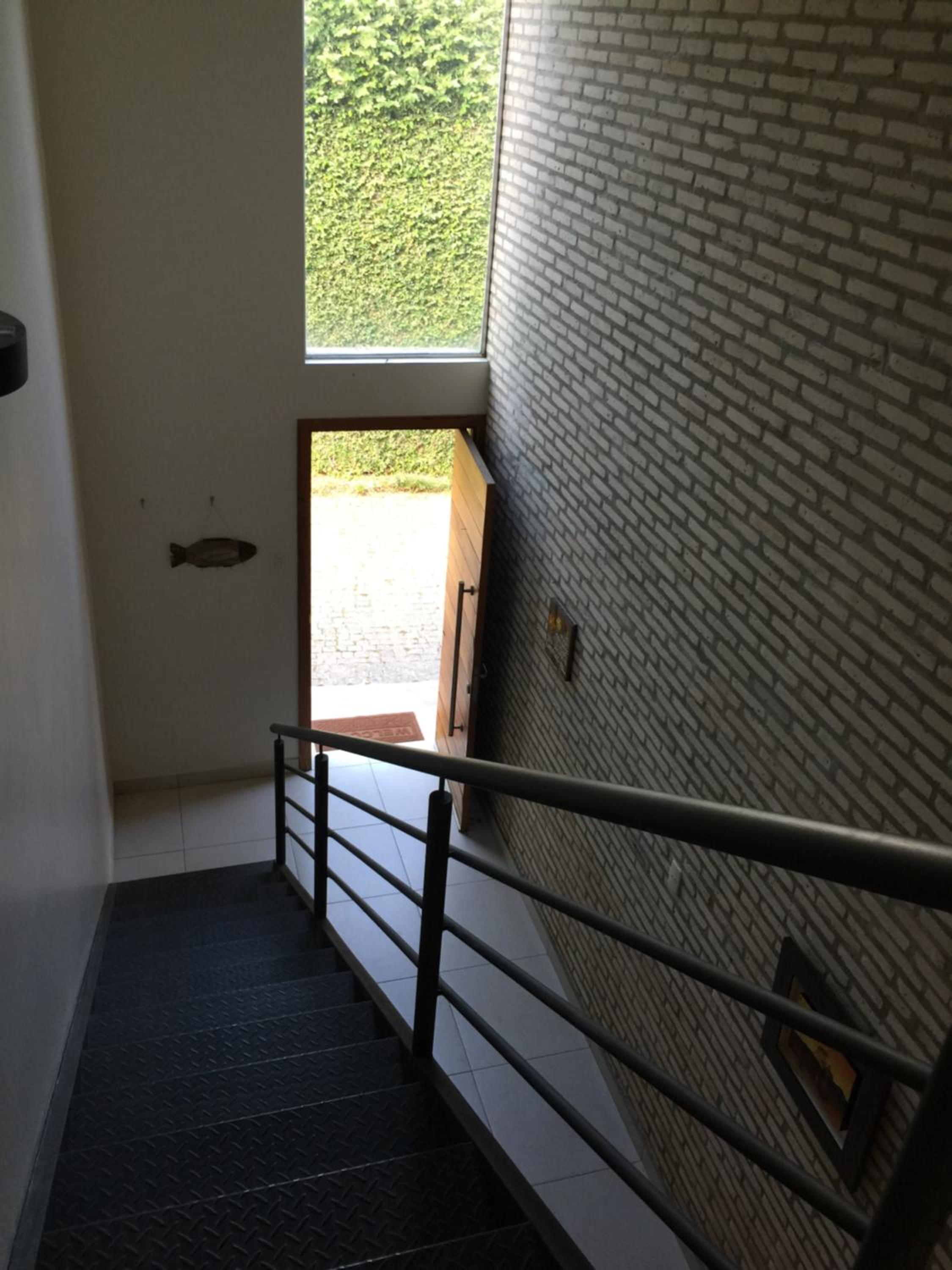 Apartment - Split Level photo 2