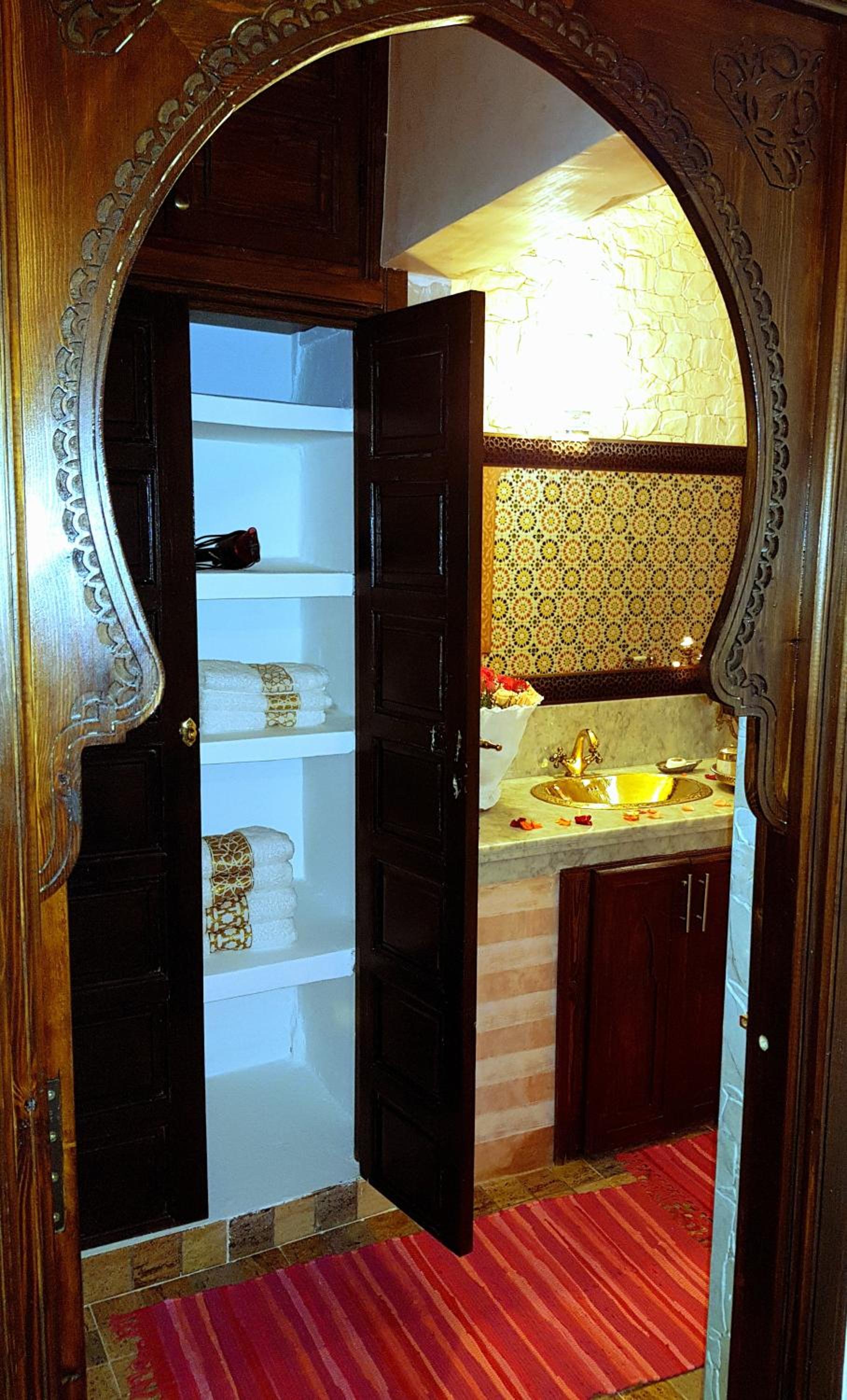 Two-Bedroom Suite - Photo 10