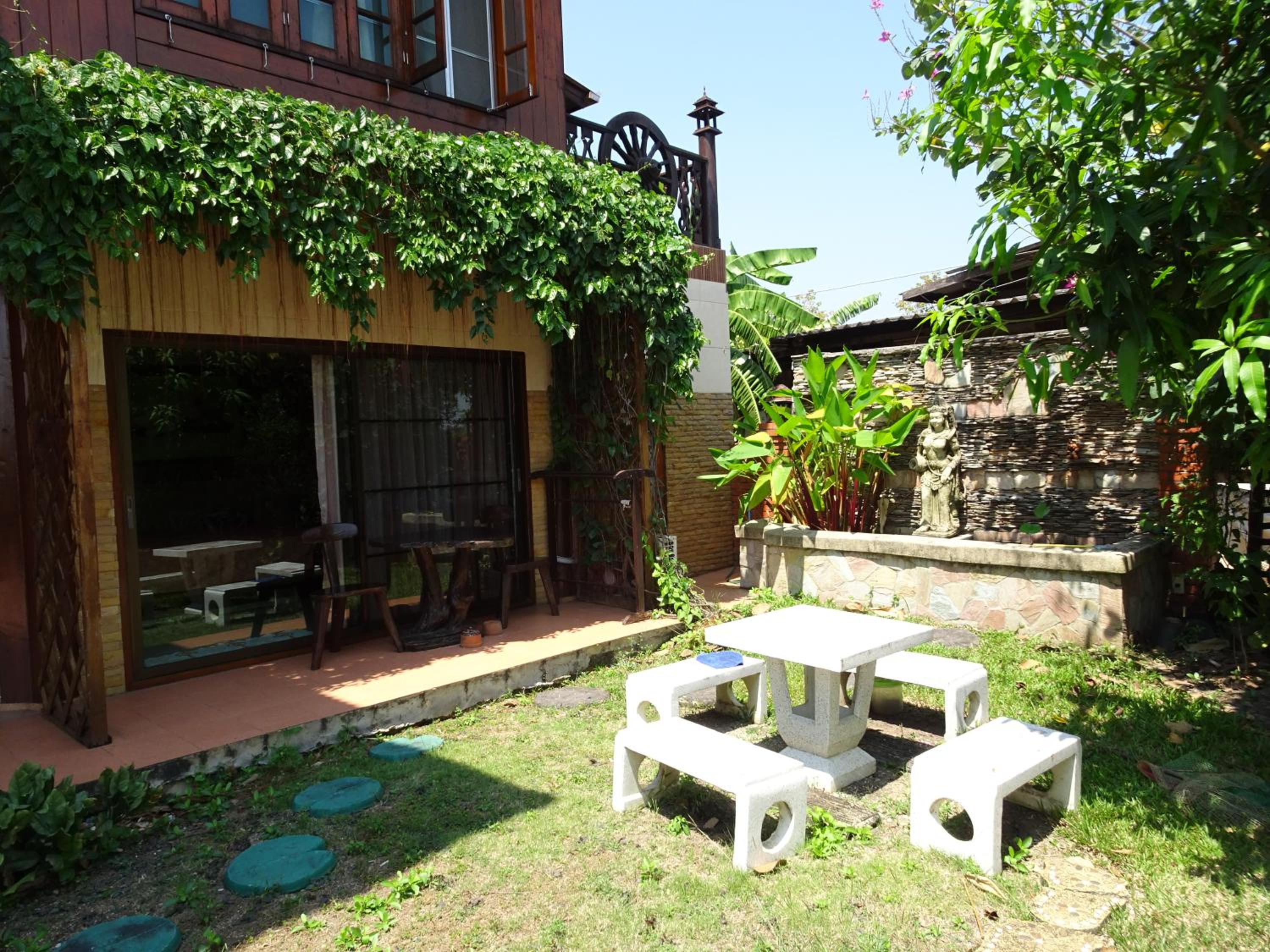 Double Room with Garden View - Photo 2