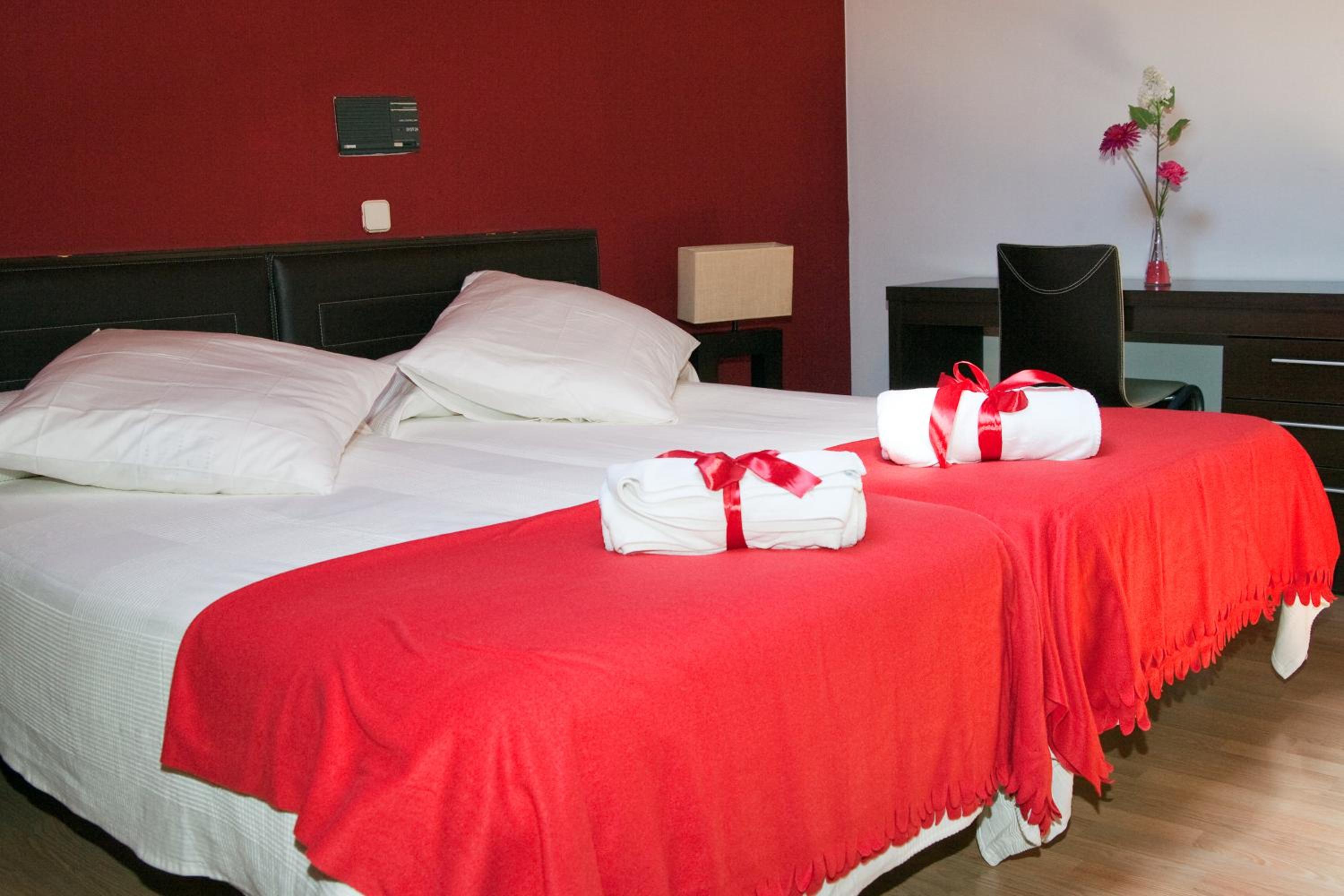 Standard Double Room - Photo 3