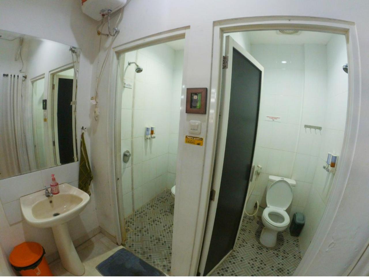 Standard Twin Room - Photo 14