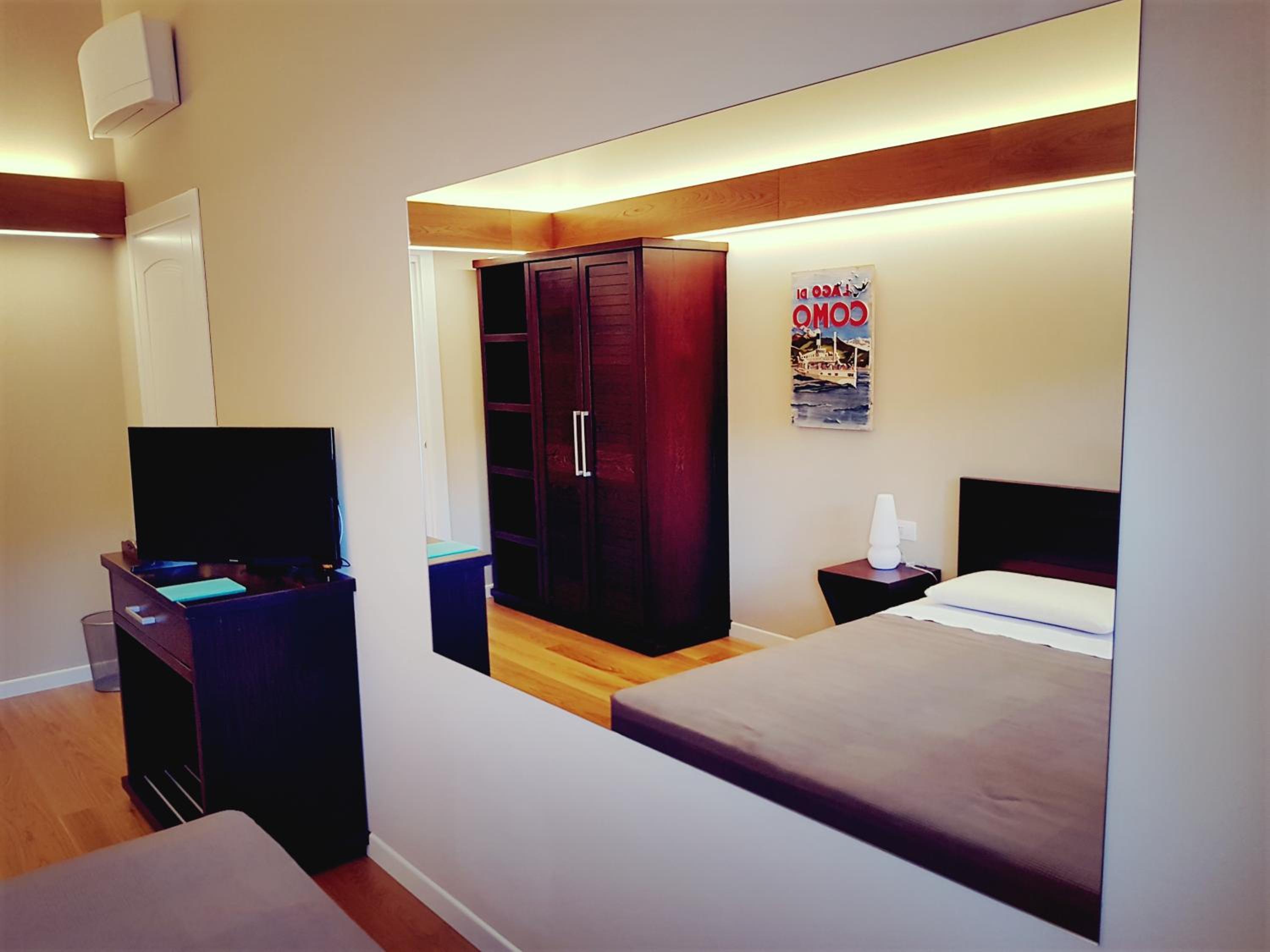 Double Room with Lake View