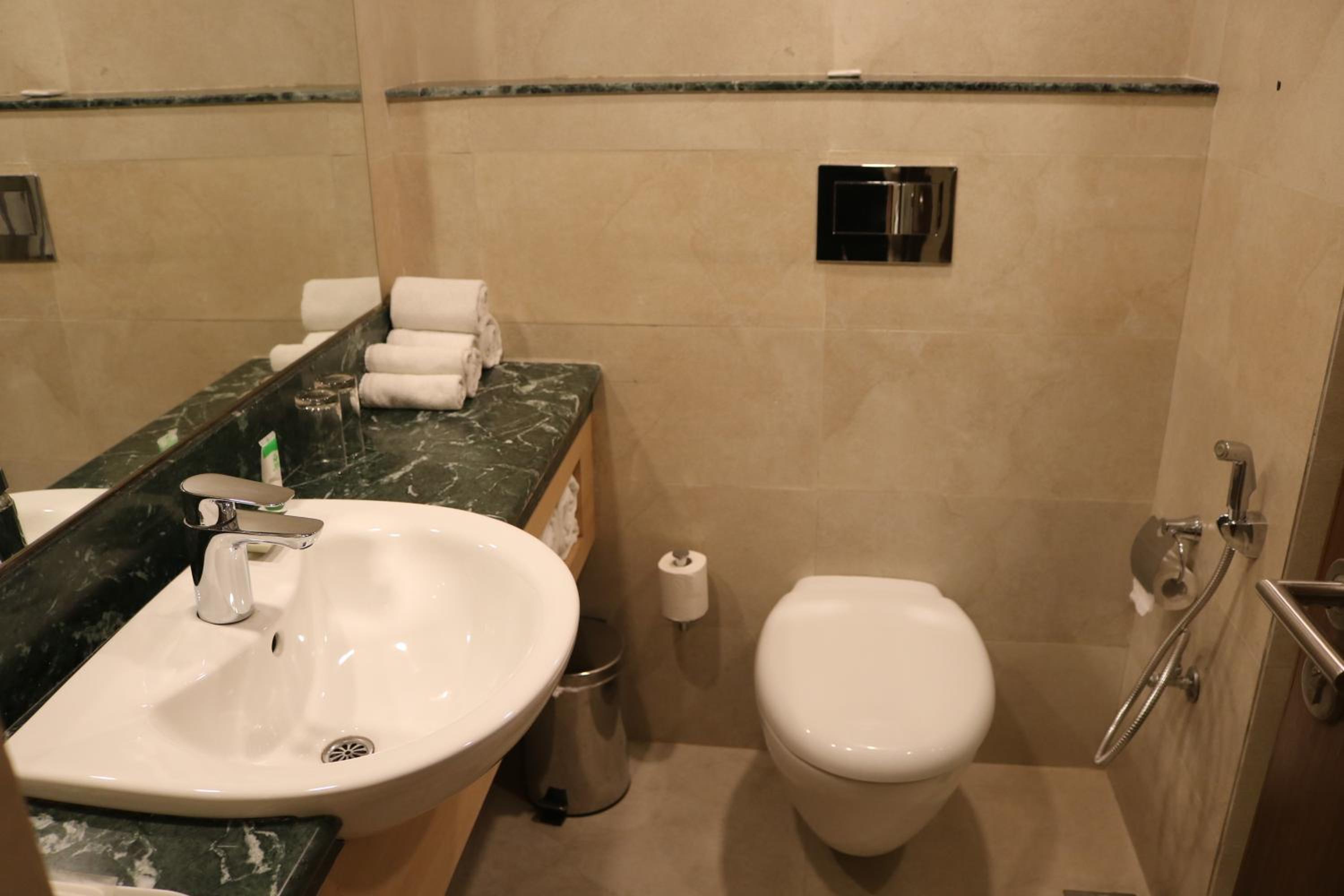 Standard Room with 15% discount on food & Soft Beverages - Photo 8