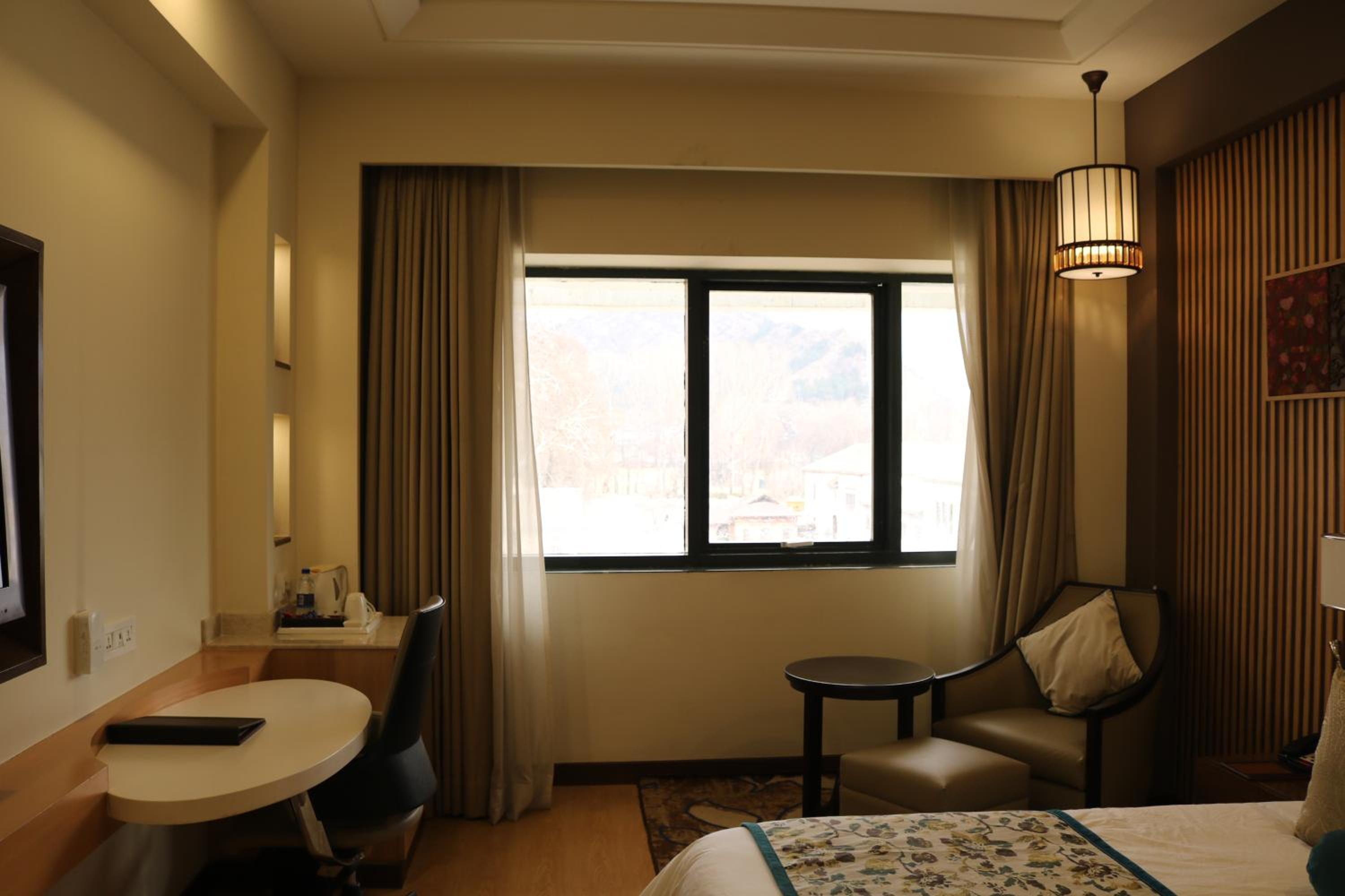 Business Class Room with 15% discount on food & Soft Beverages - Photo 4