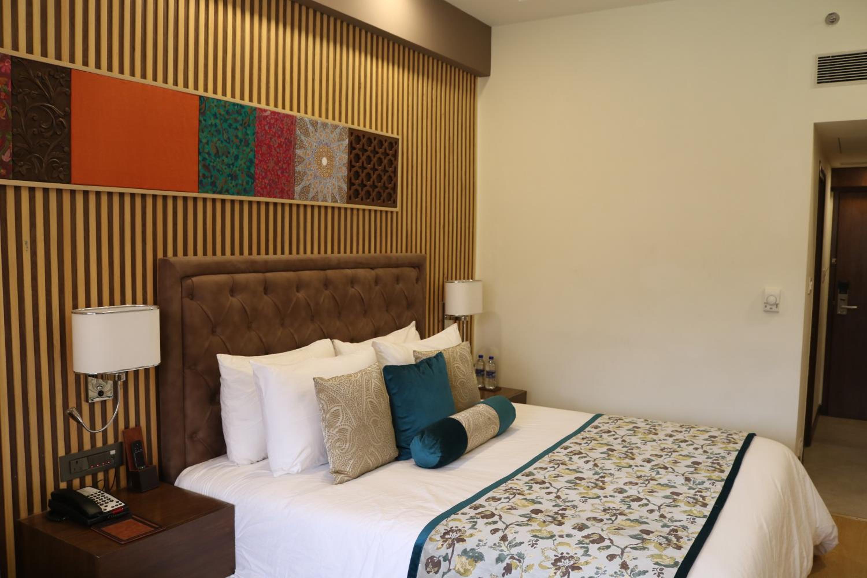 Standard Room with 15% discount on food & Soft Beverages - Photo 6
