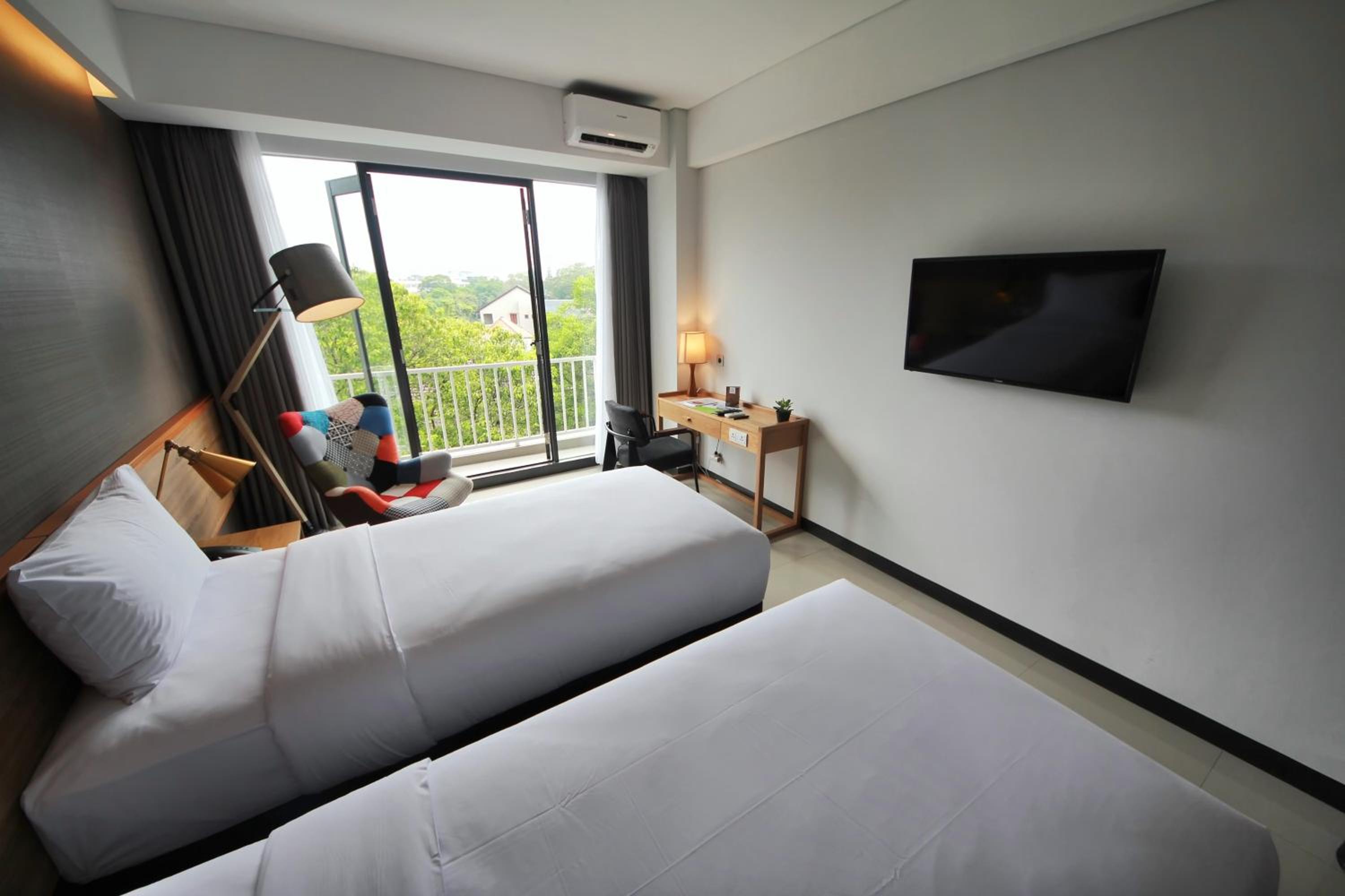 Hay 2 - Twin Room Only - Photo 2
