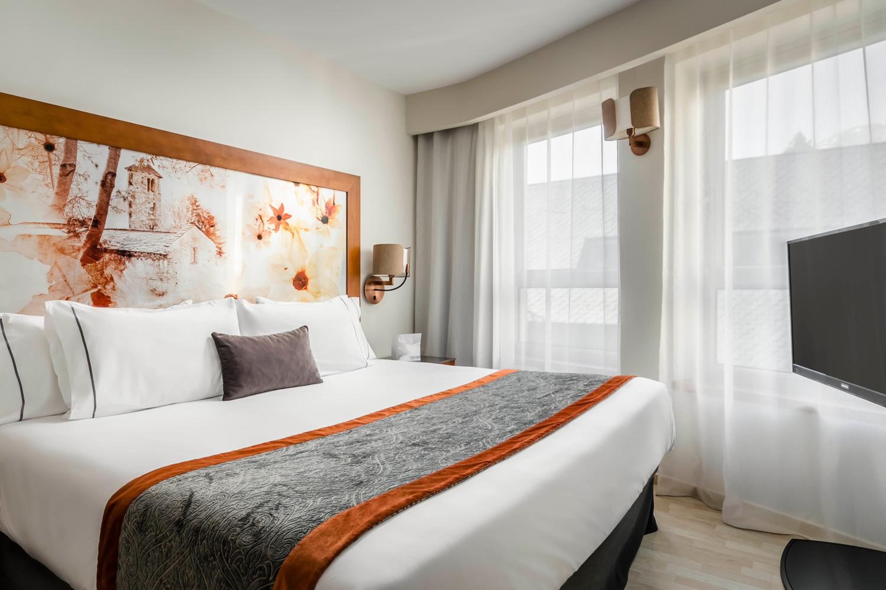 Junior Suite (2 Adults + 2 Children)