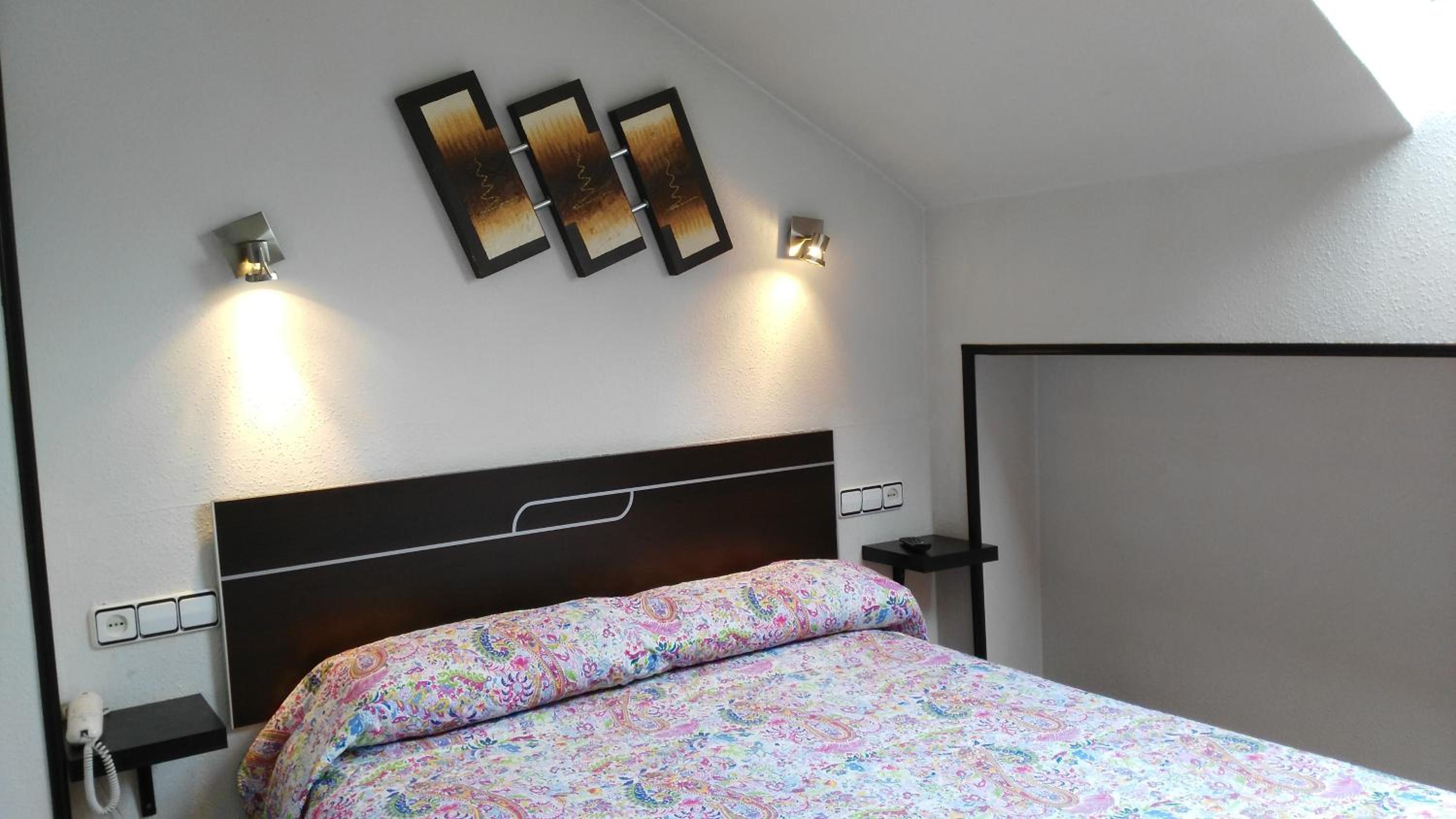 Double or Twin Room - Photo 1