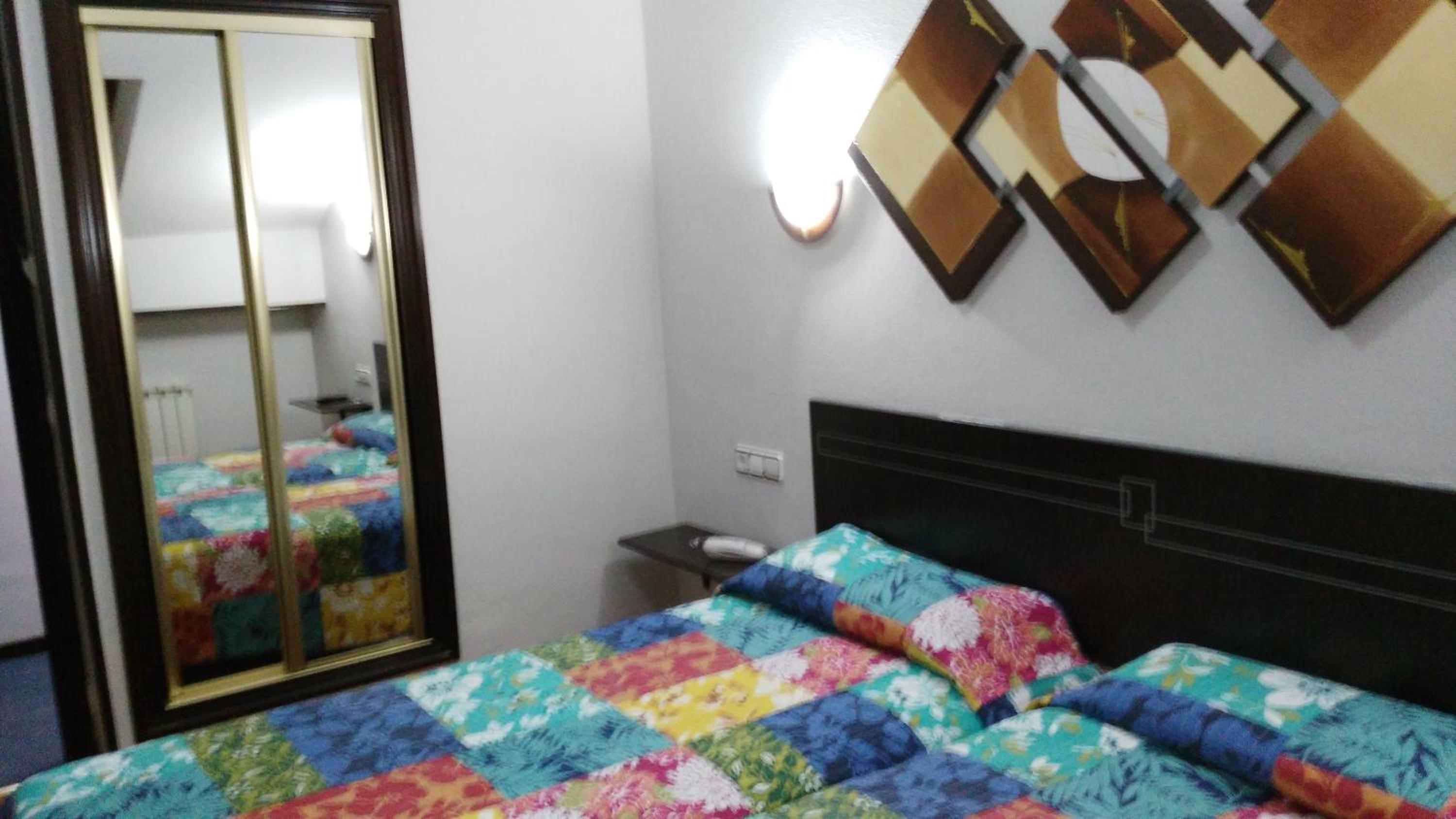 Double or Twin Room - Photo 4
