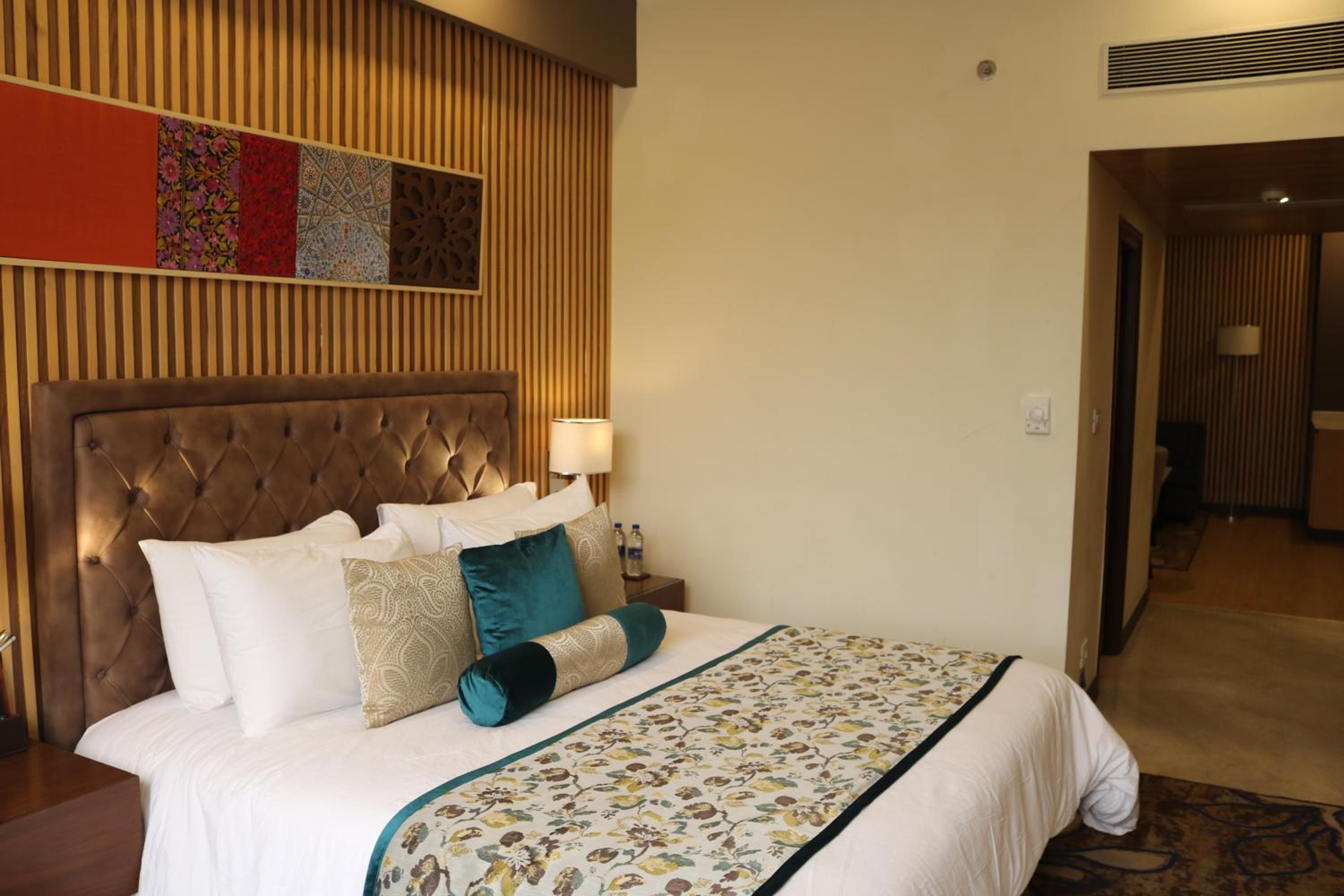 Junior Suite with 15% discount on food & Soft Beverages - Photo 7