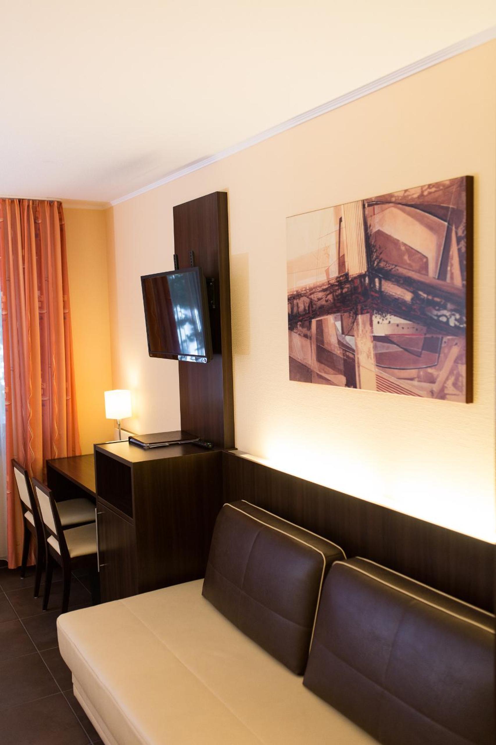 Double Room - Photo 3