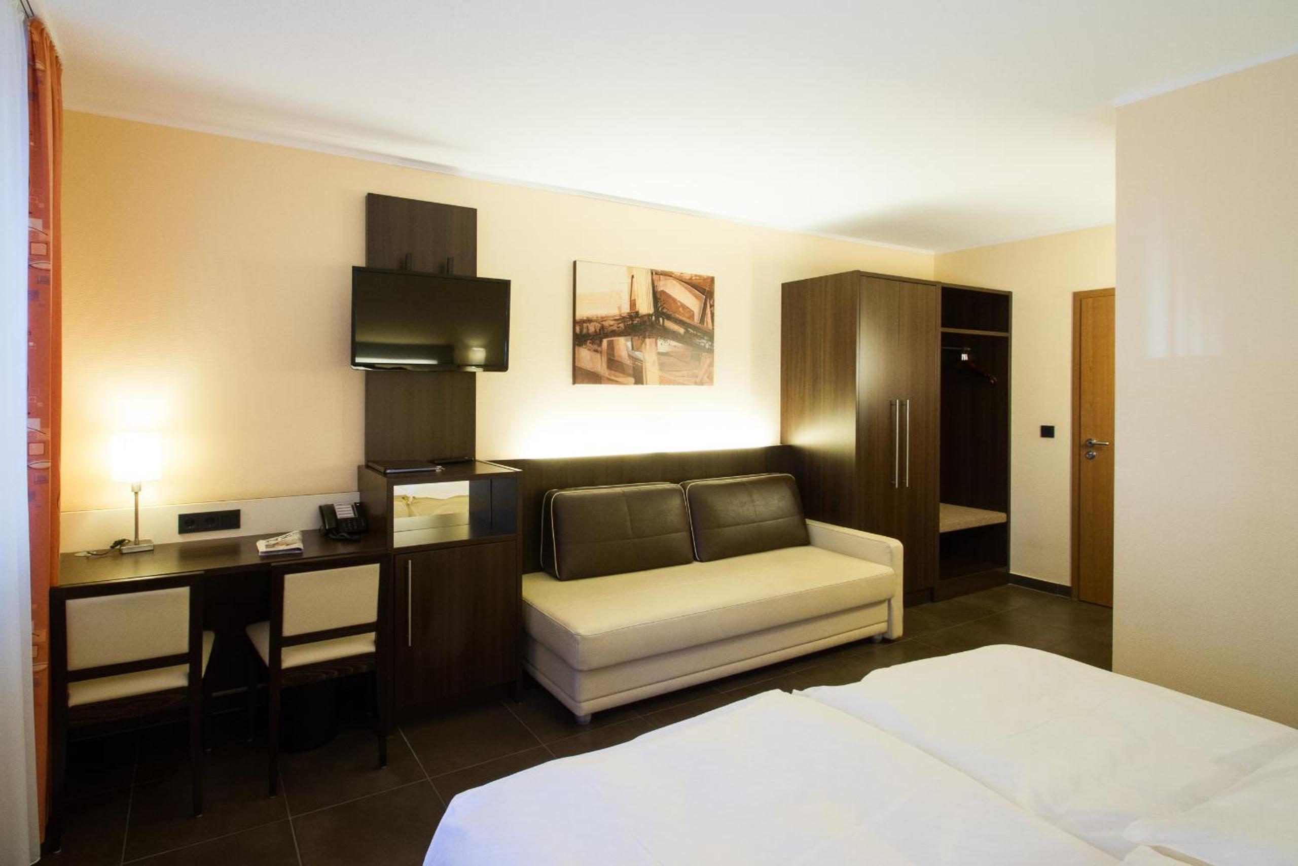 Double Room - Photo 4