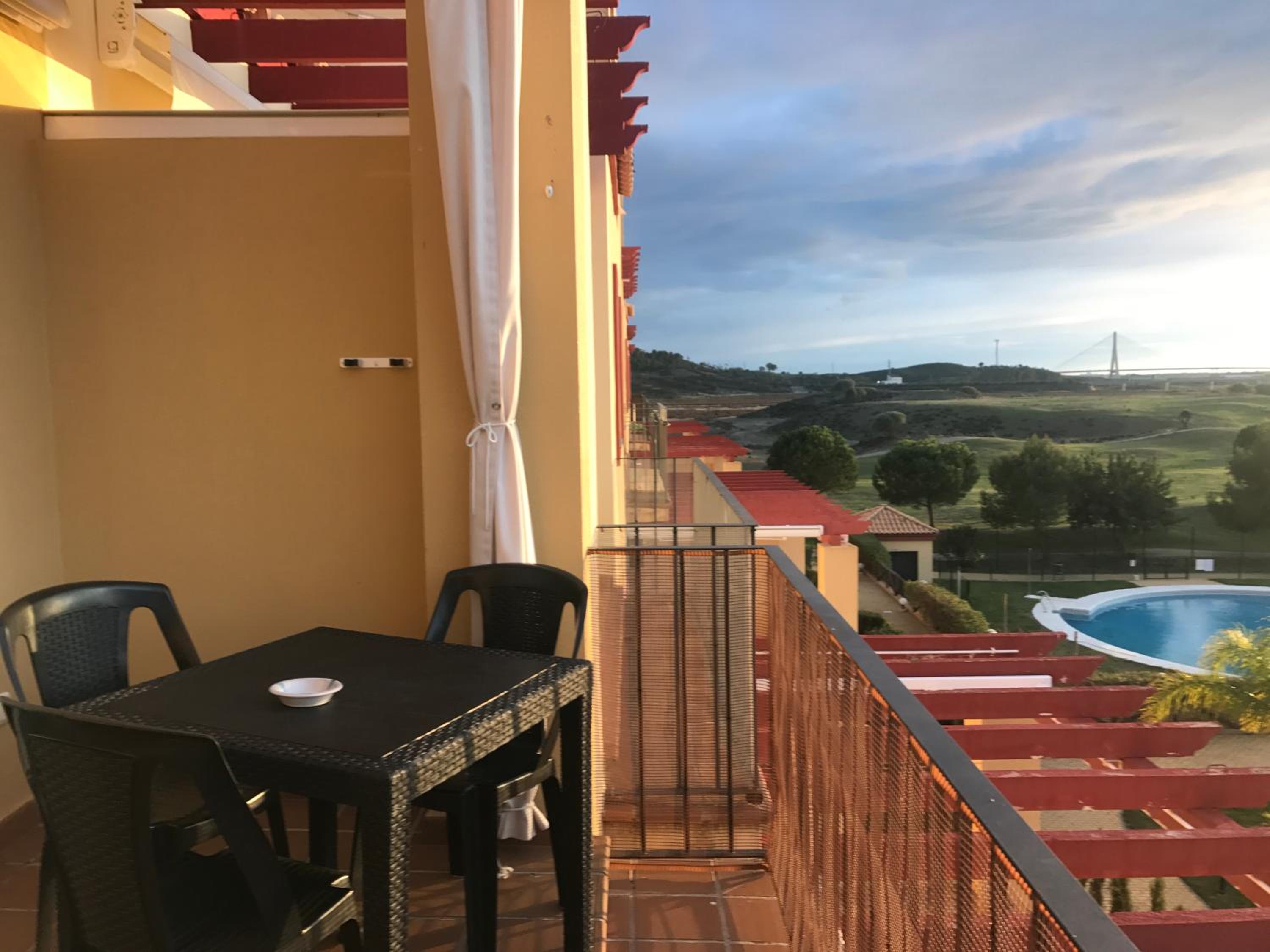 Apartment with Balcony photo 3