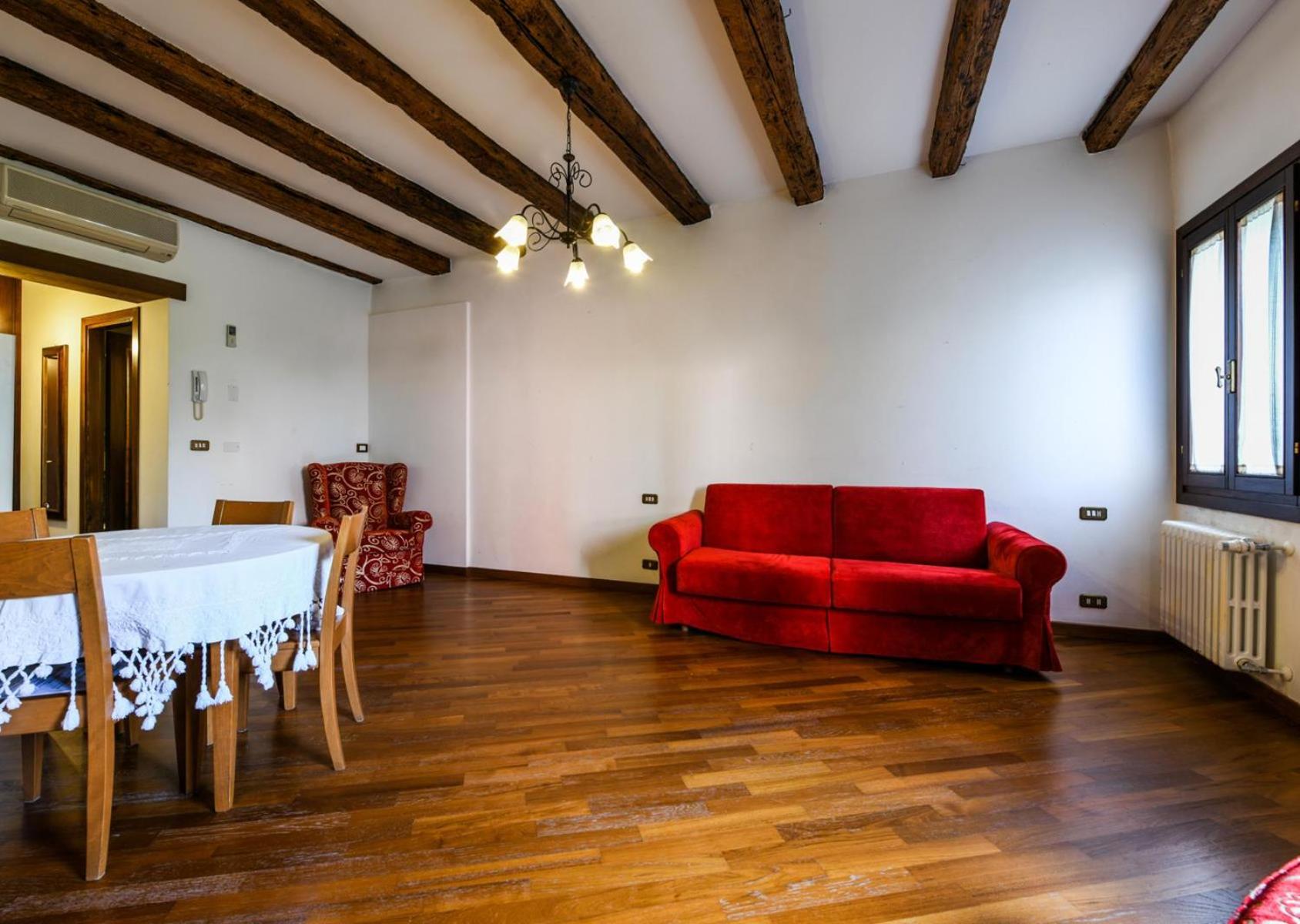 Superior Apartment photo 2