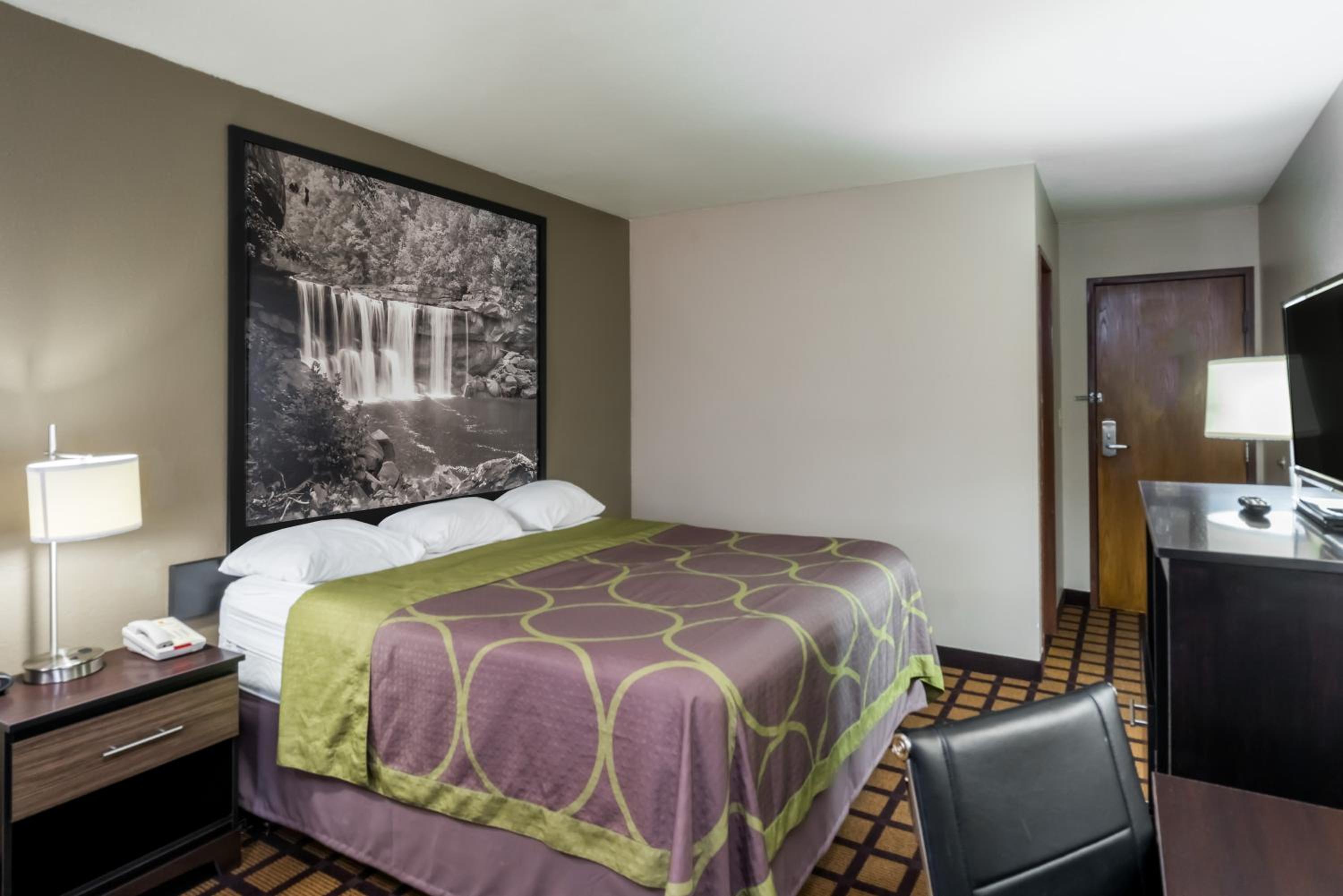 King Room- Non-Smoking - Photo 2