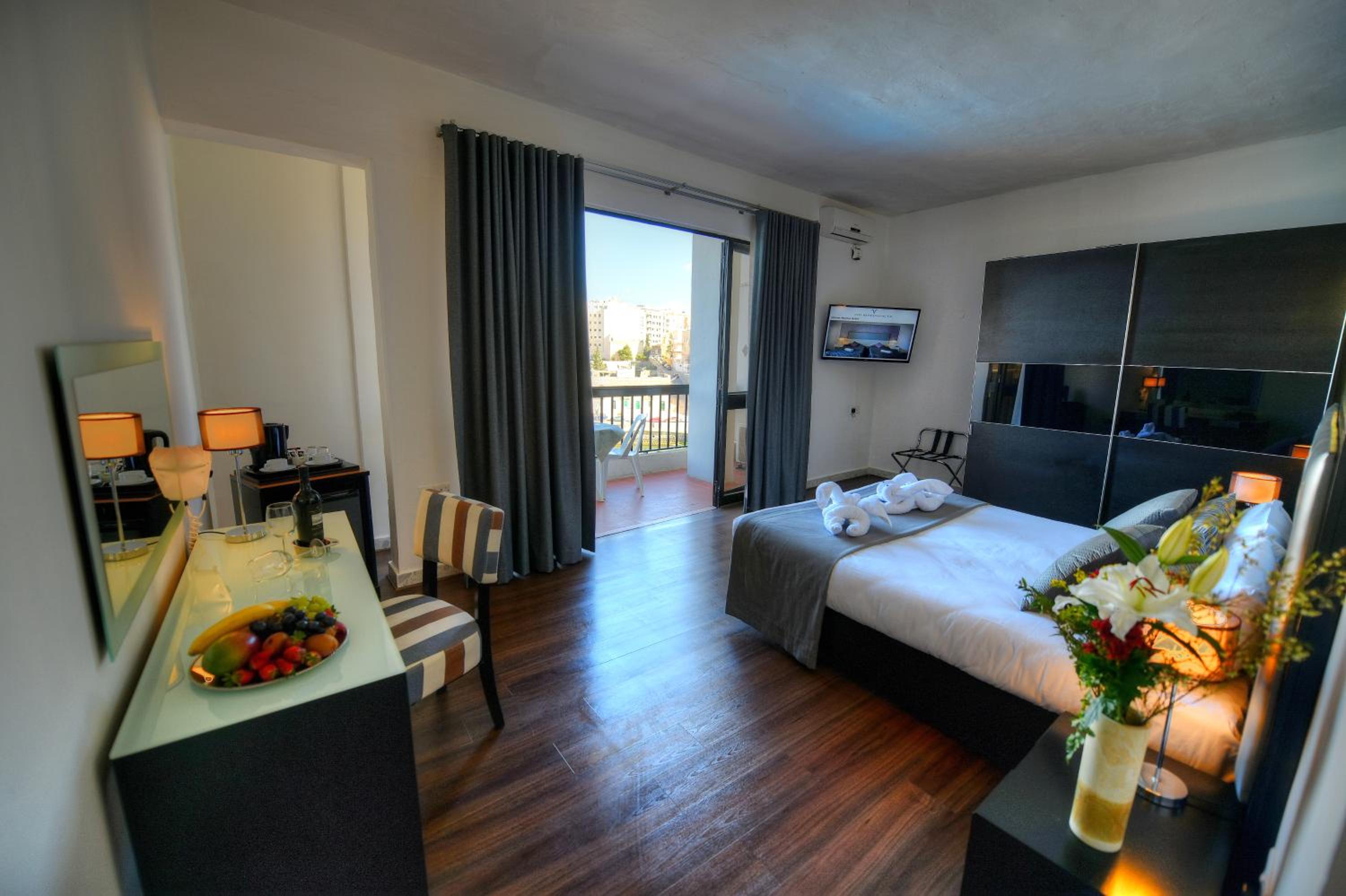 Superior Triple Room with Sea View photo 3