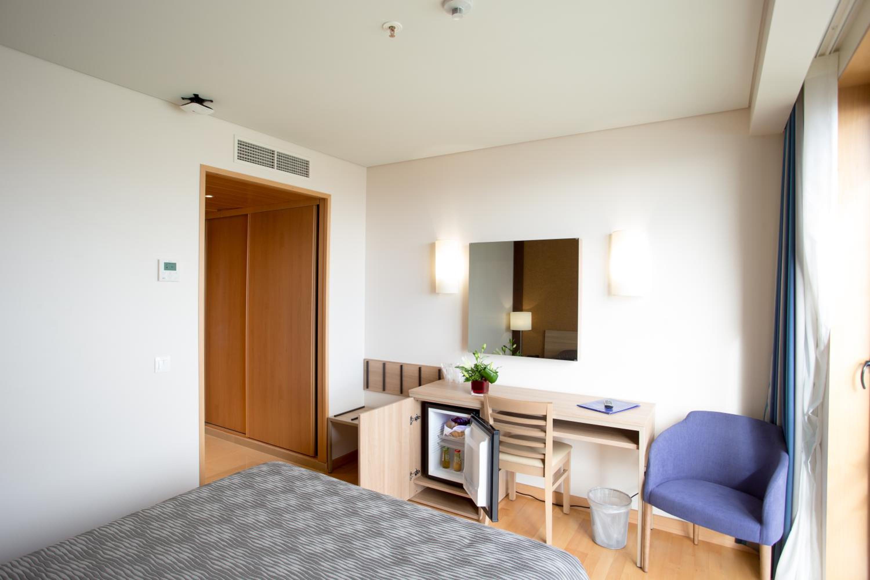 Double or Twin Room - Photo 4