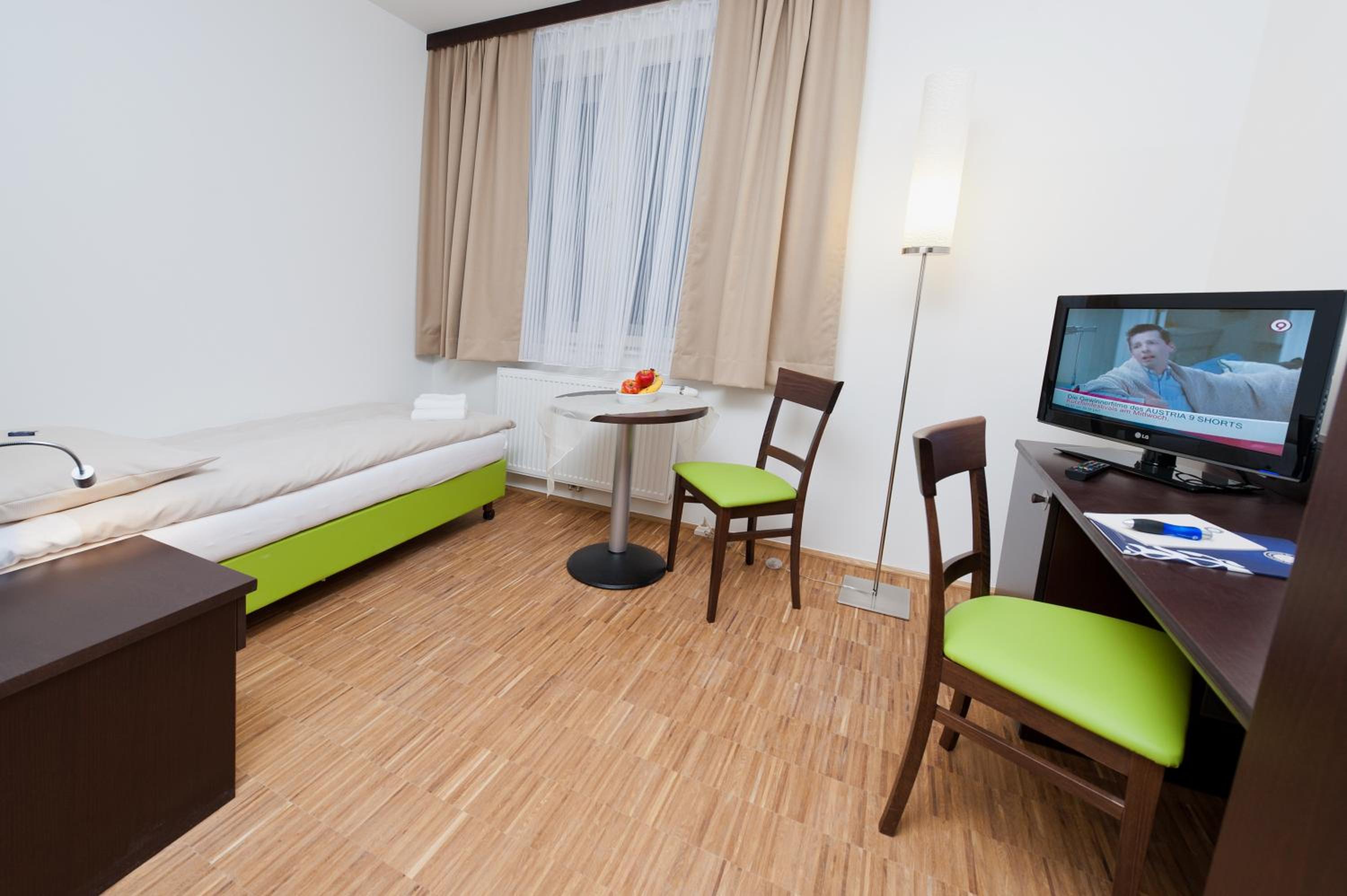 Single Room photo 3