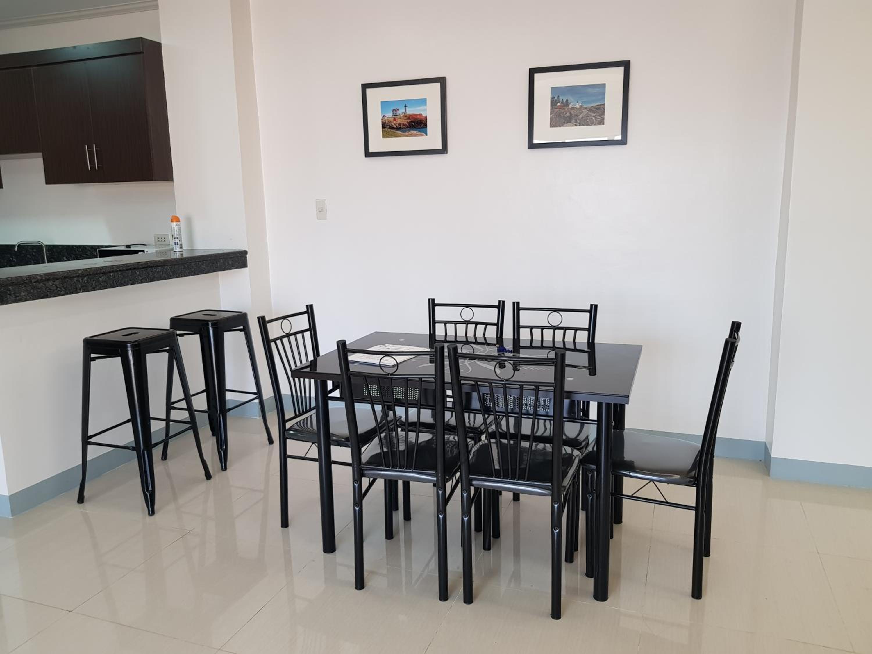 Apartment with Terrace - Photo 4