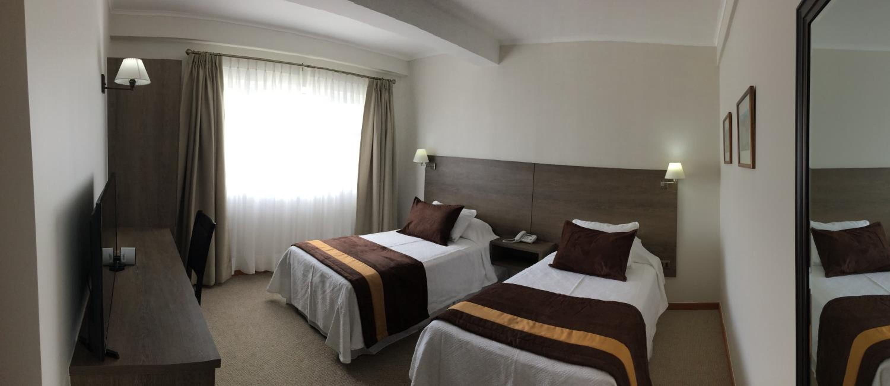 Double or Twin Room photo 3