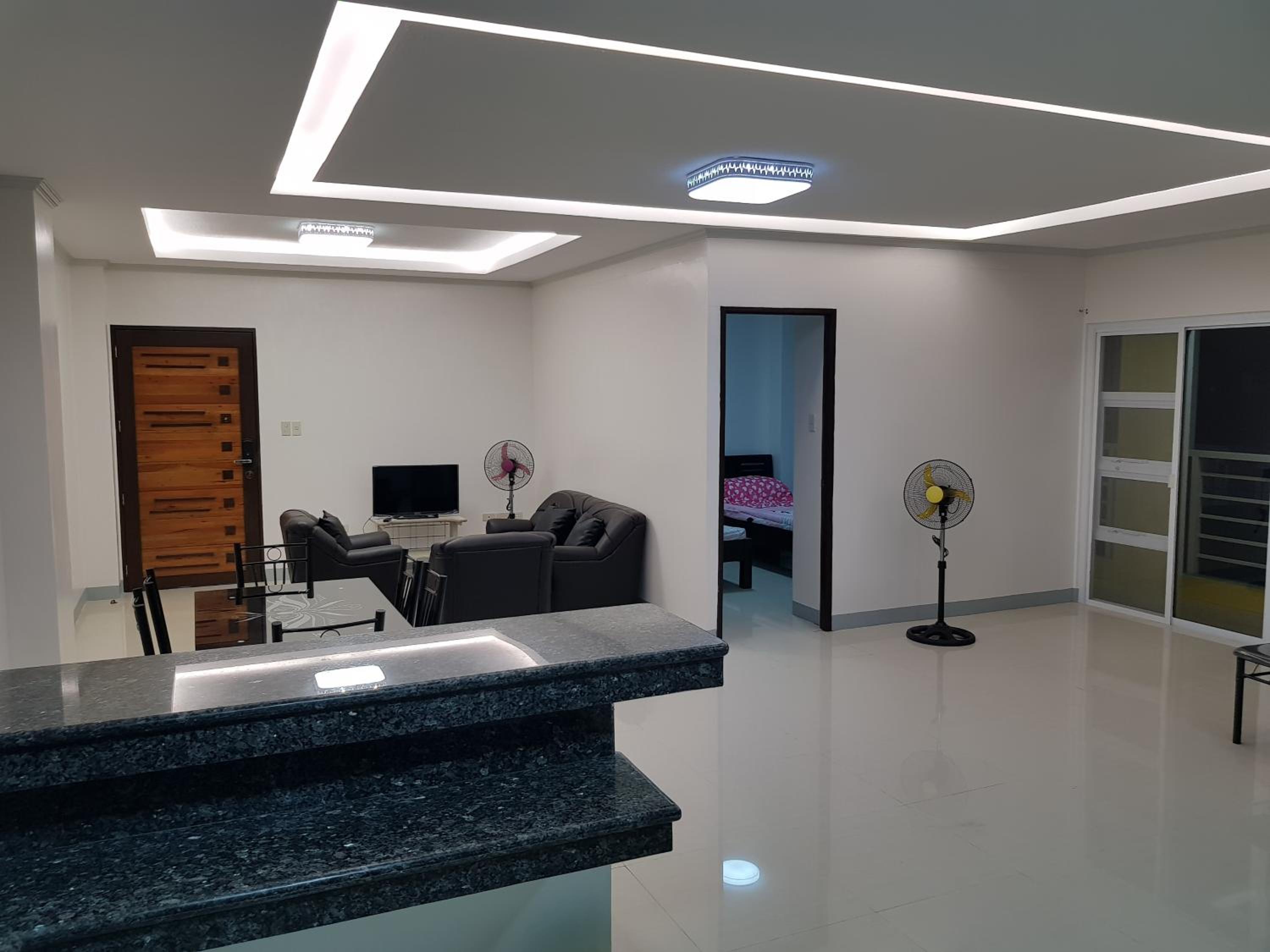 Apartment with Terrace - Photo 13